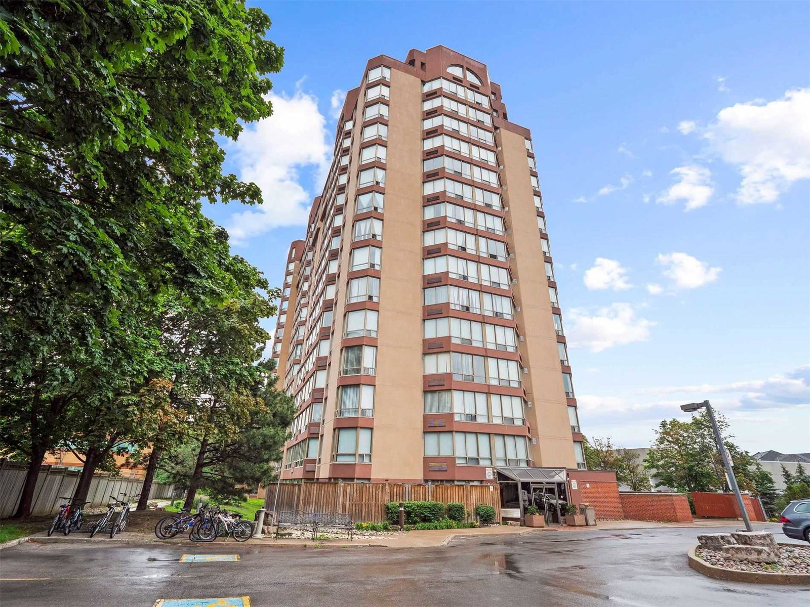 The Fairmont Condos exterior