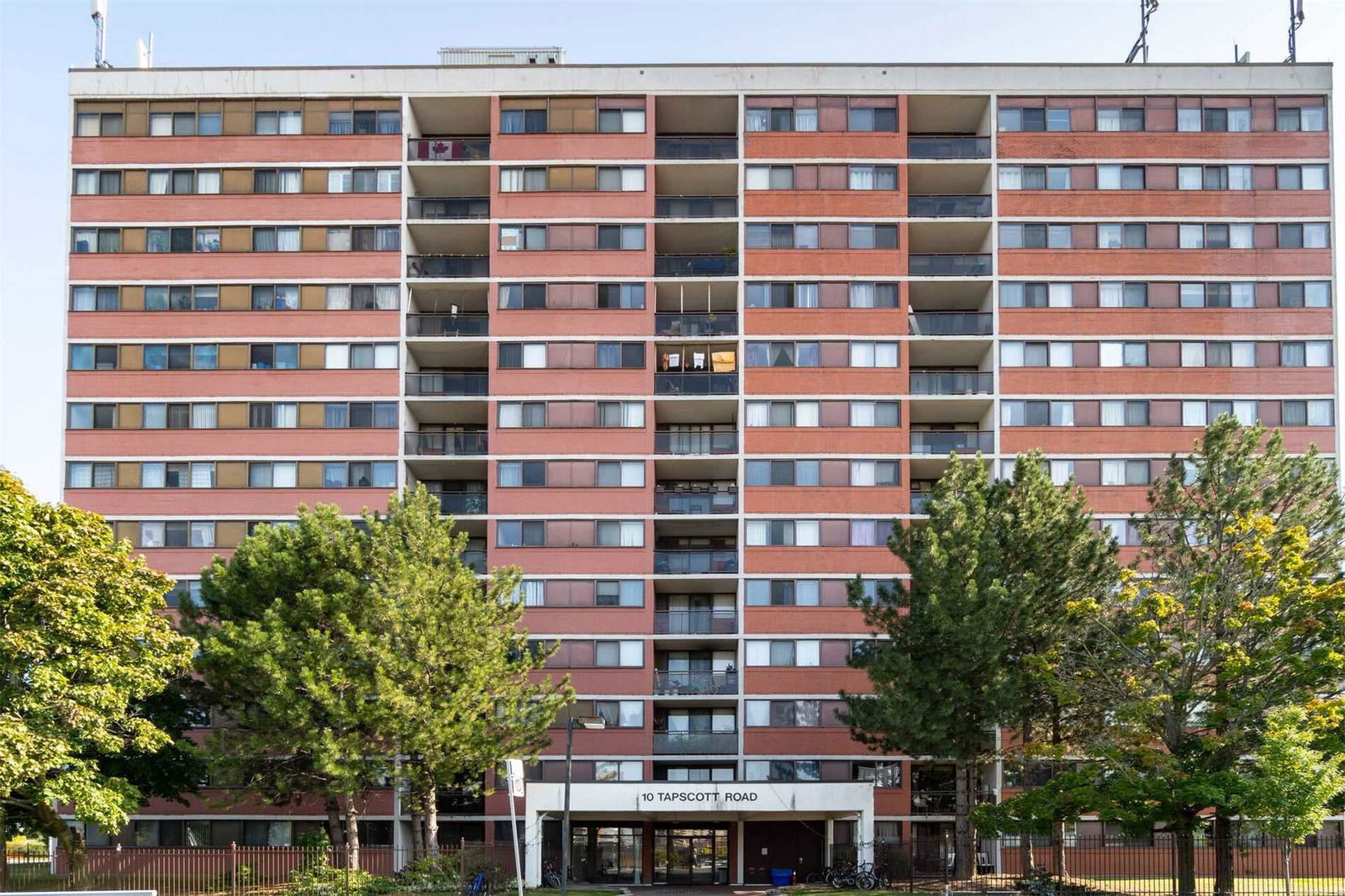 Carriage House Condos exterior