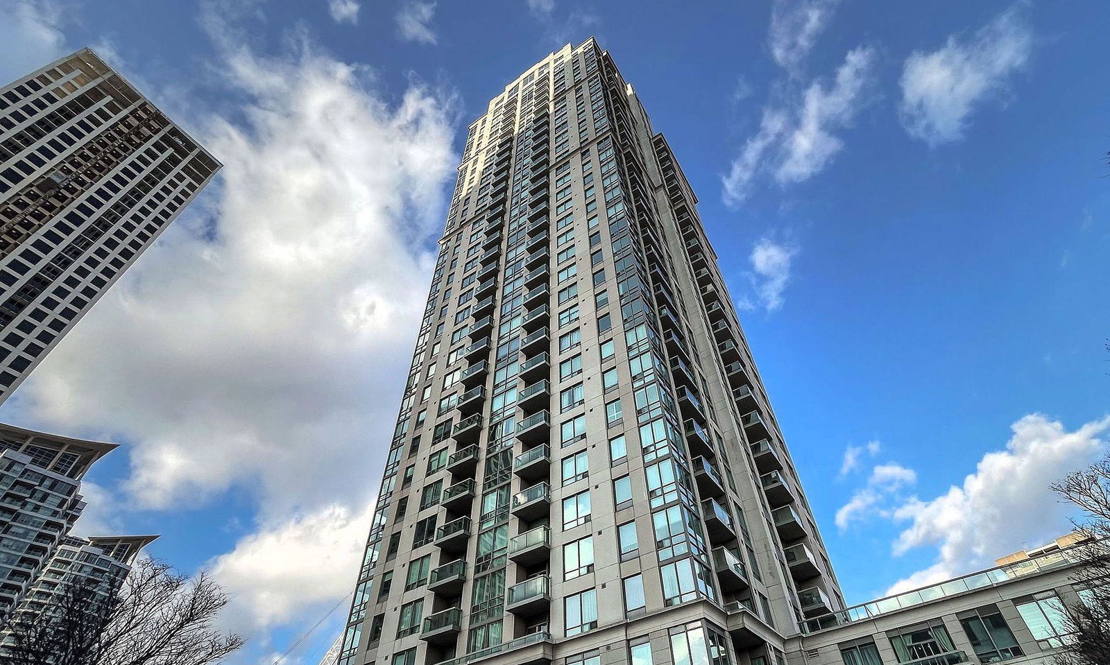 Eden Park Condos condo