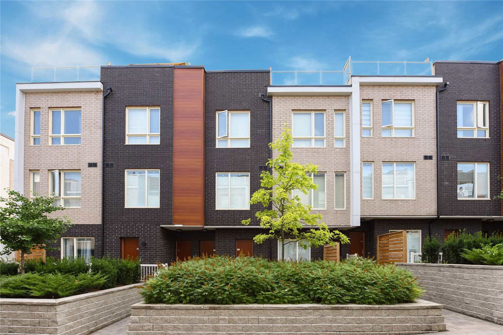 The Skylofts Townhomes condo