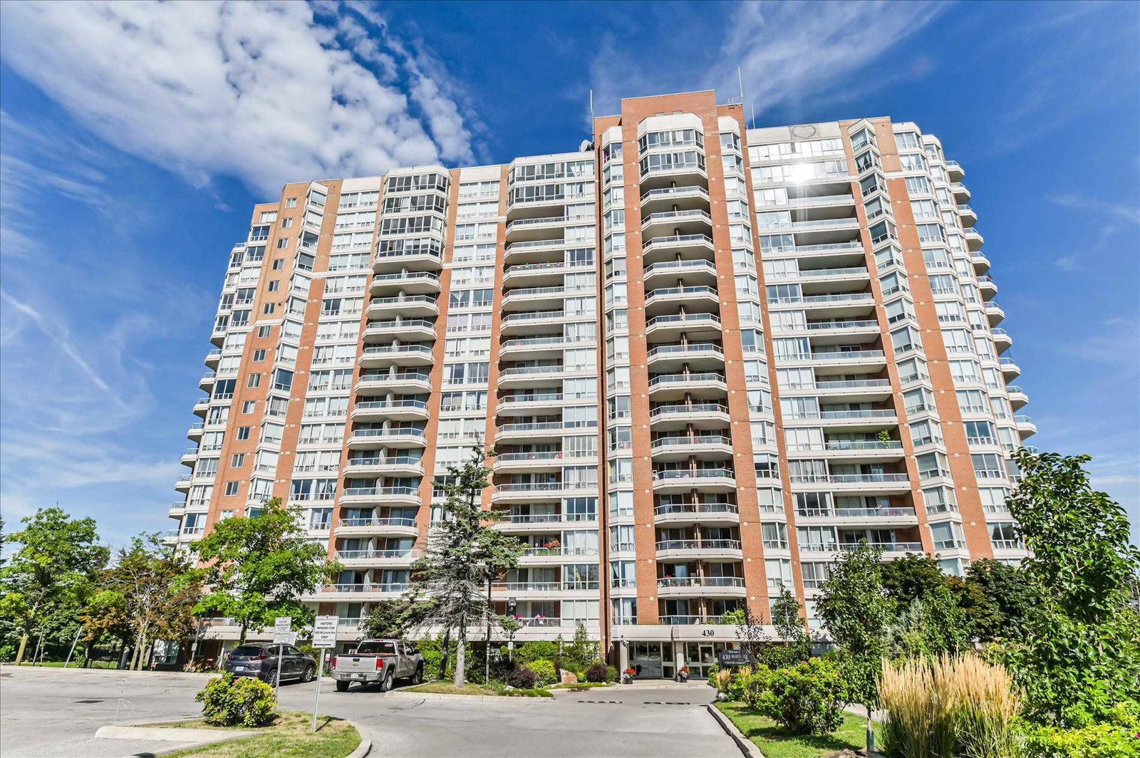 Mayfair on the Green III Condos exterior