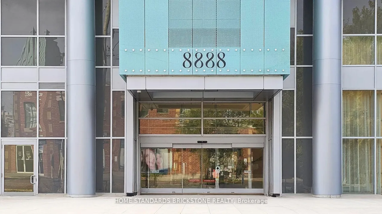 8888 Yonge Street Condos exterior