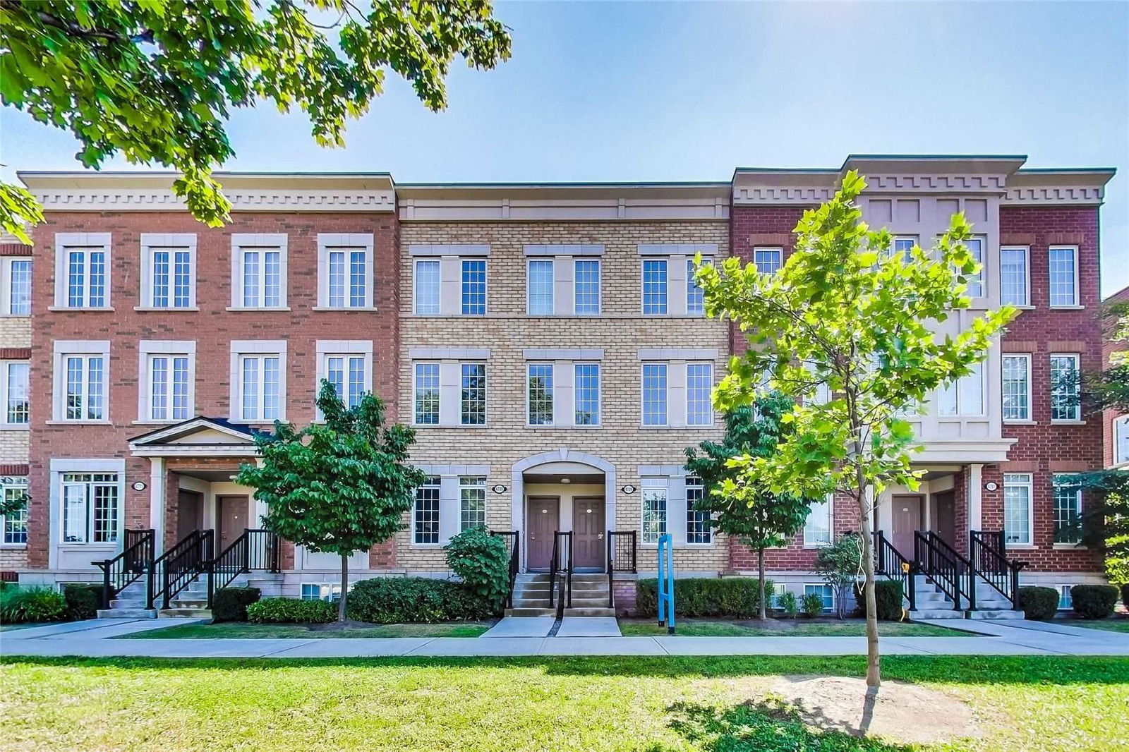 Nature's Path Townhomes condo