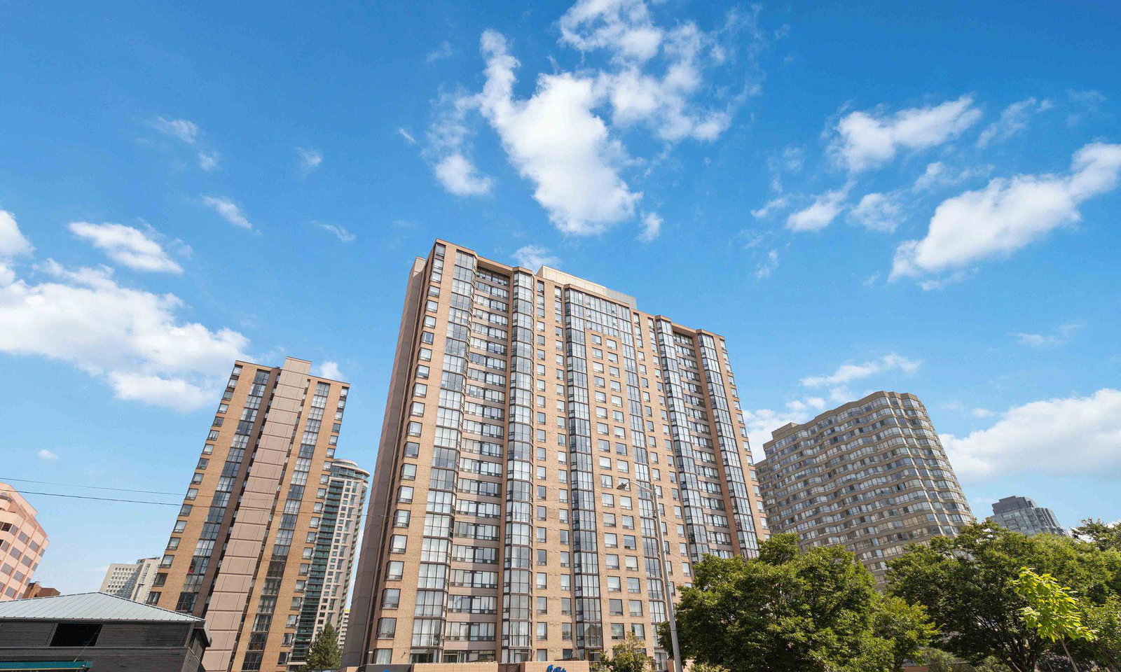 Enfield Place Condos exterior