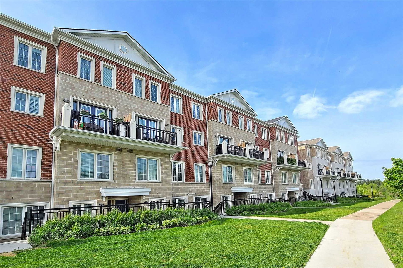 La Viva Towns condo