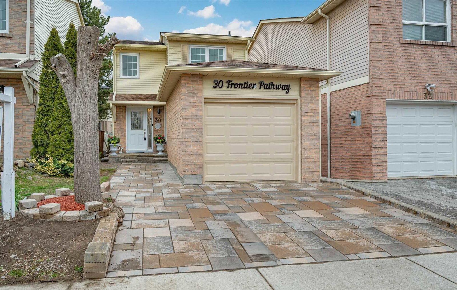 Frontier Pathway Townhomes exterior
