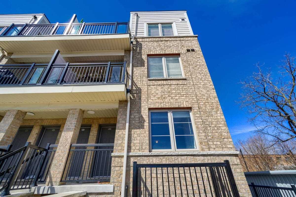 6063 Kingston Condos exterior
