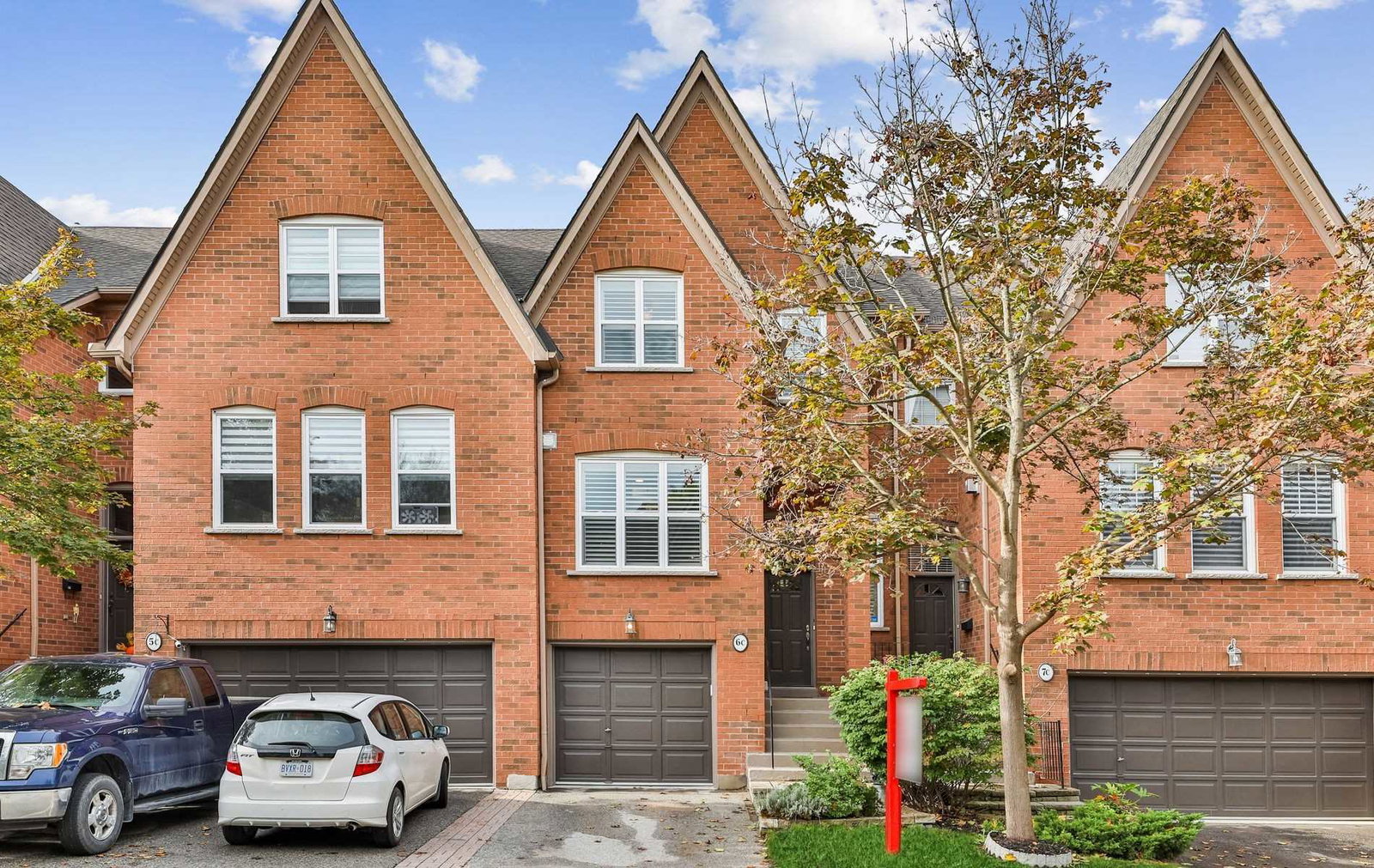 928 Queen Street West Townhomes condo