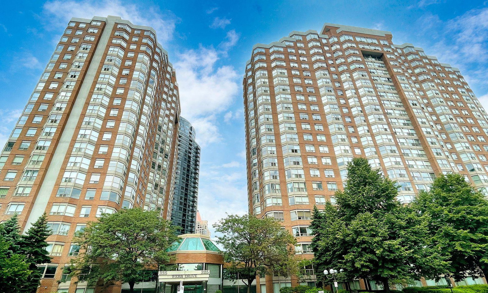 Monarchy Condos exterior