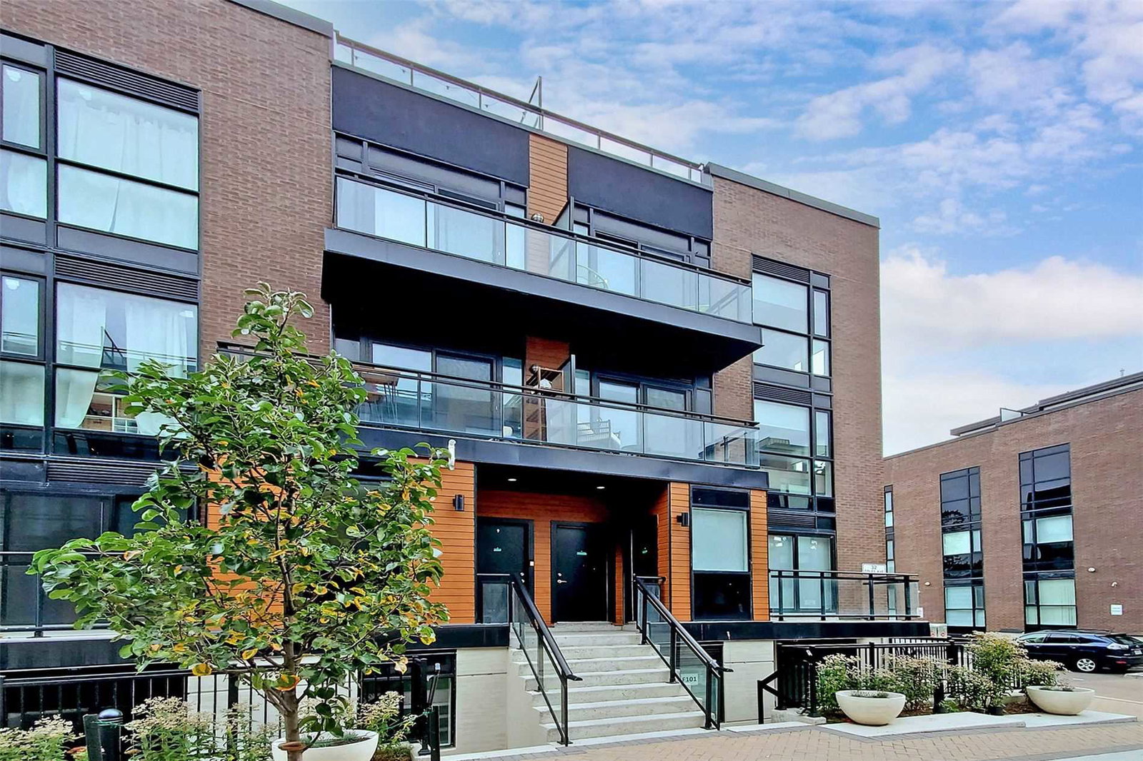 Oggi Townhomes condo