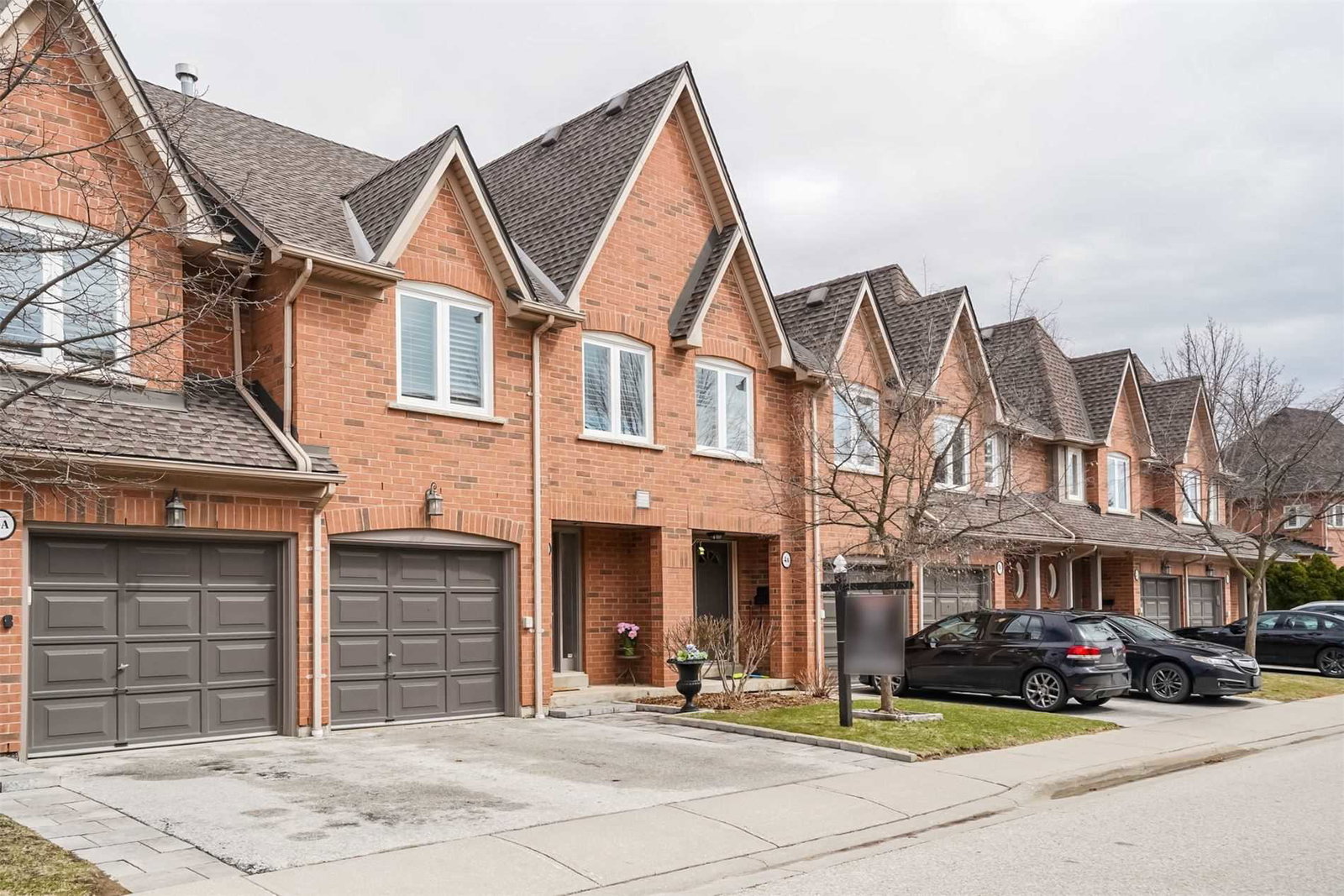 1064 Queen Street West Townhomes condo