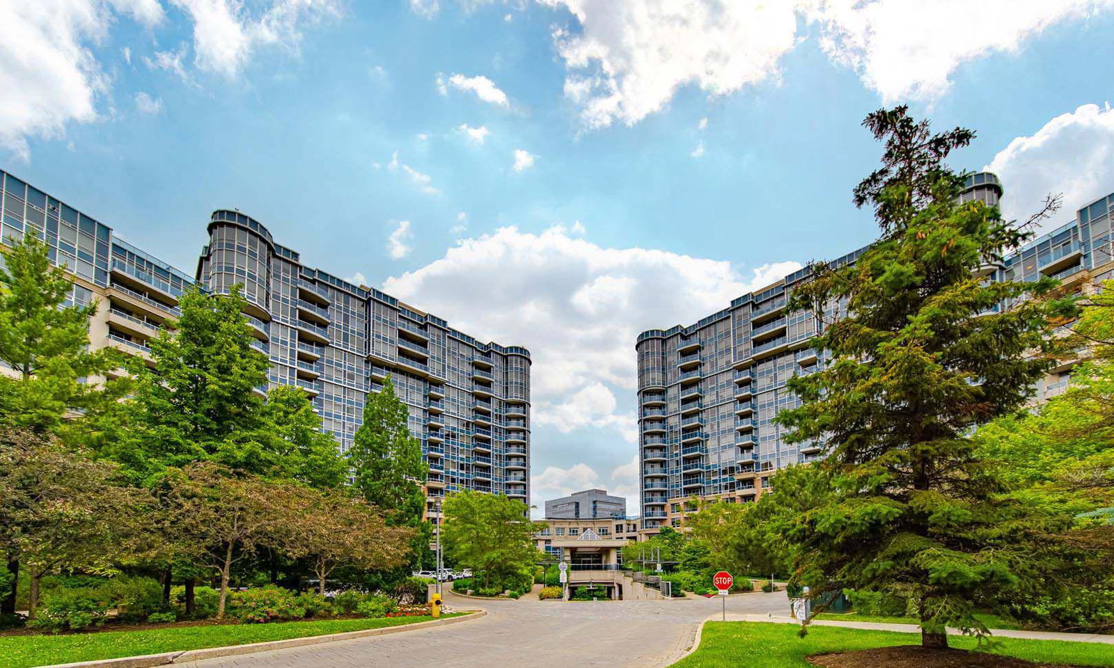 Circa II Condos exterior