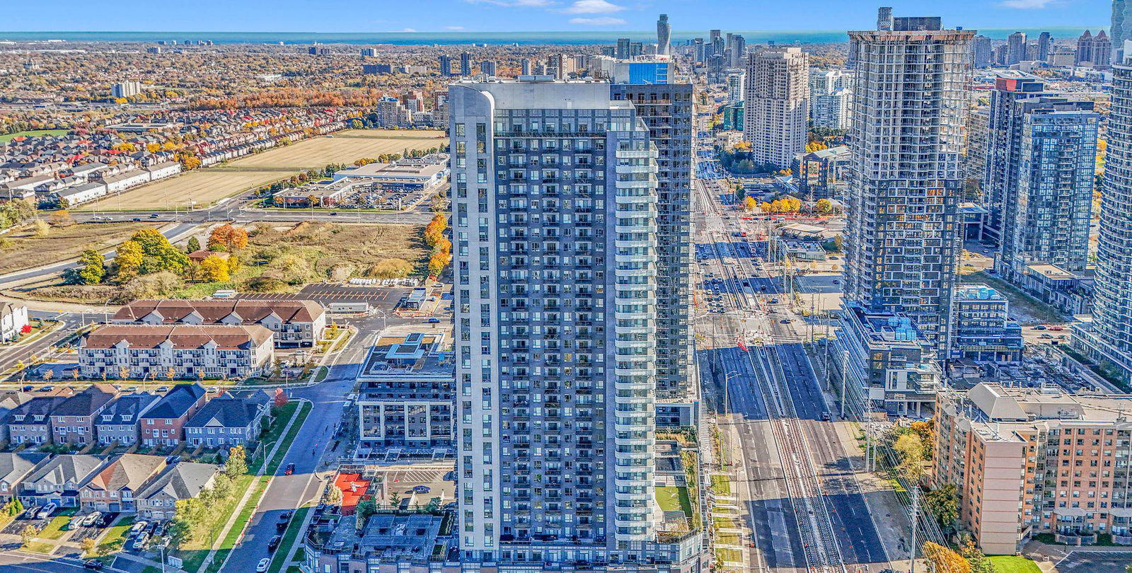 Mississauga Square Condos exterior