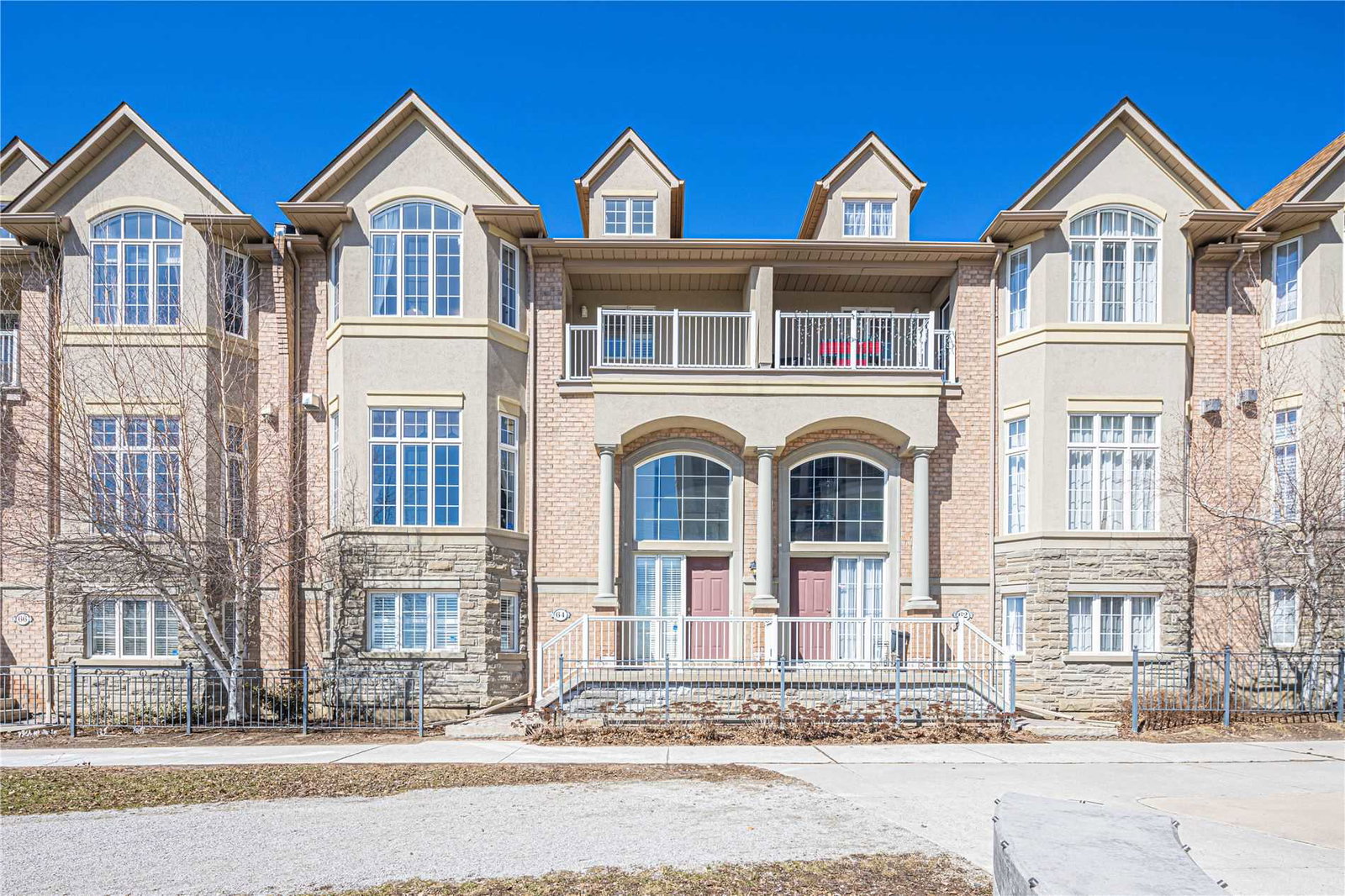 Circa Carriage Townhomes condo