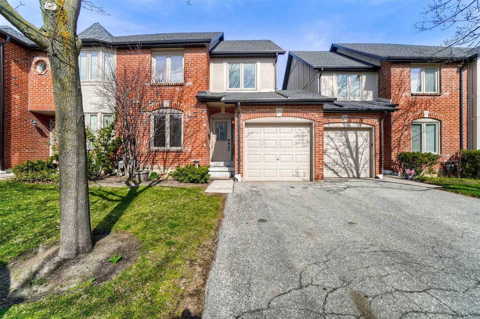 4635 Regents Terrace Townhomes condo