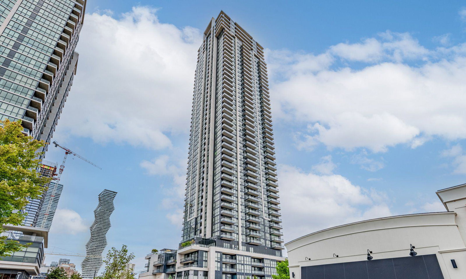 Pinnacle Grand Park II Condos condo