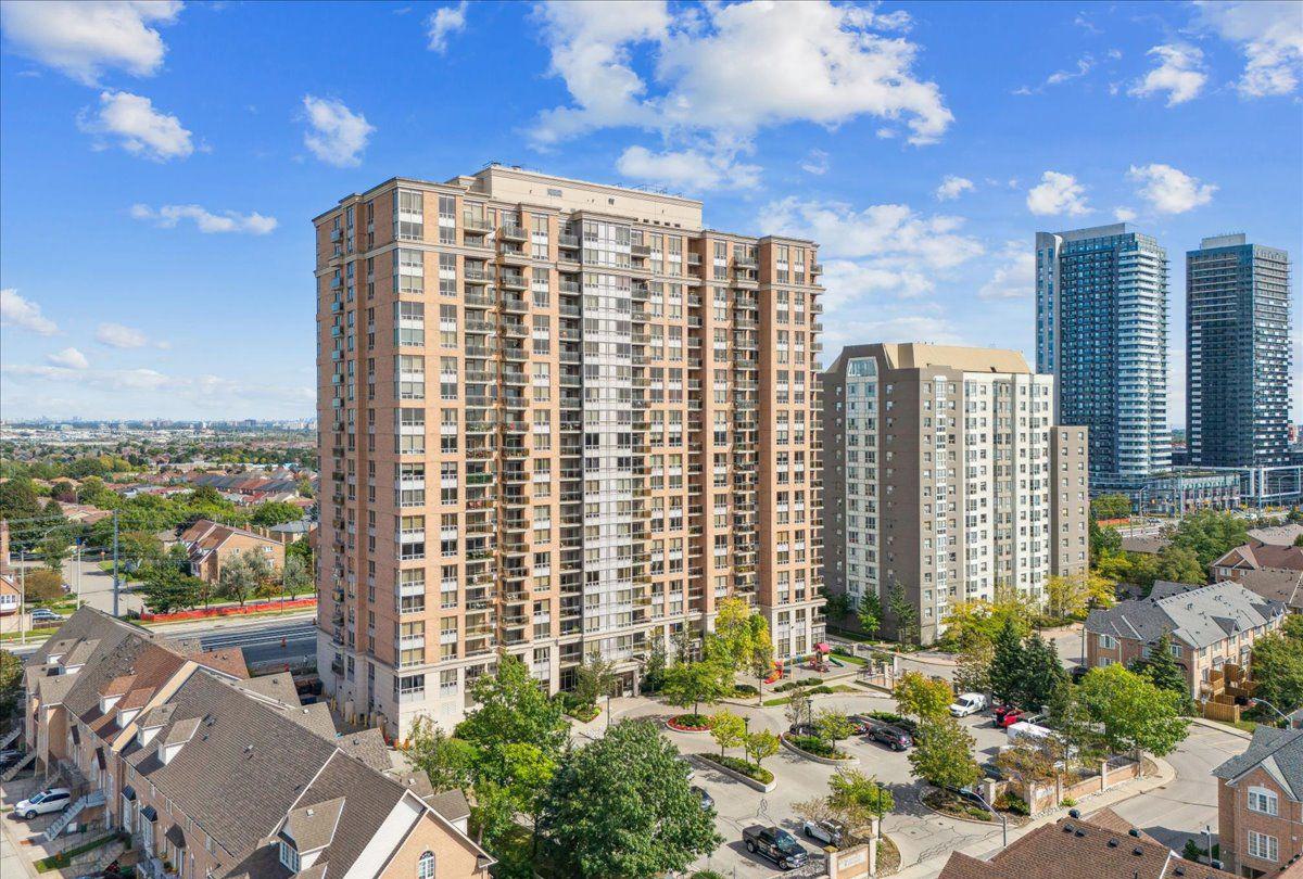 The Residences of Strathaven Condos condo