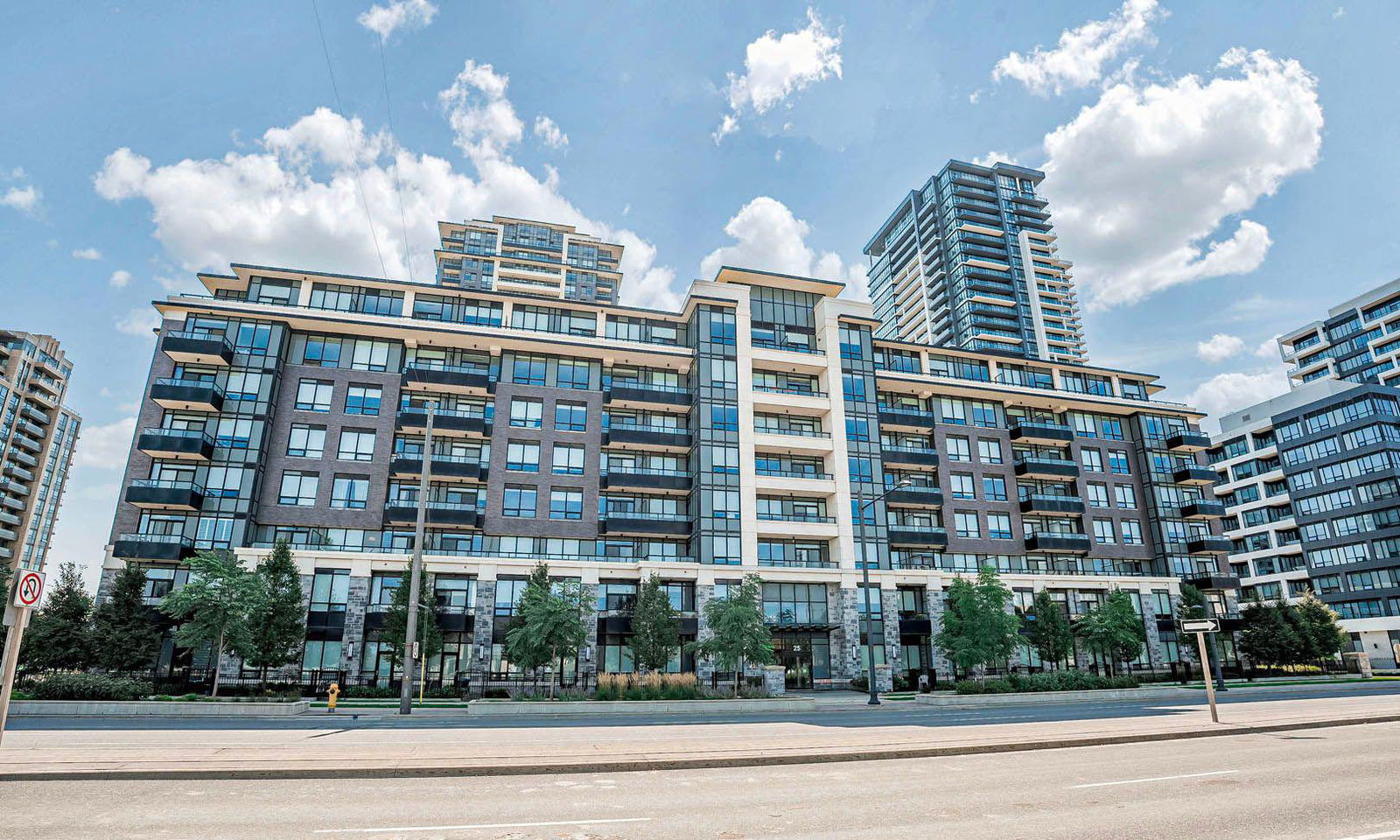 Riverside Uptown Markham Condos exterior