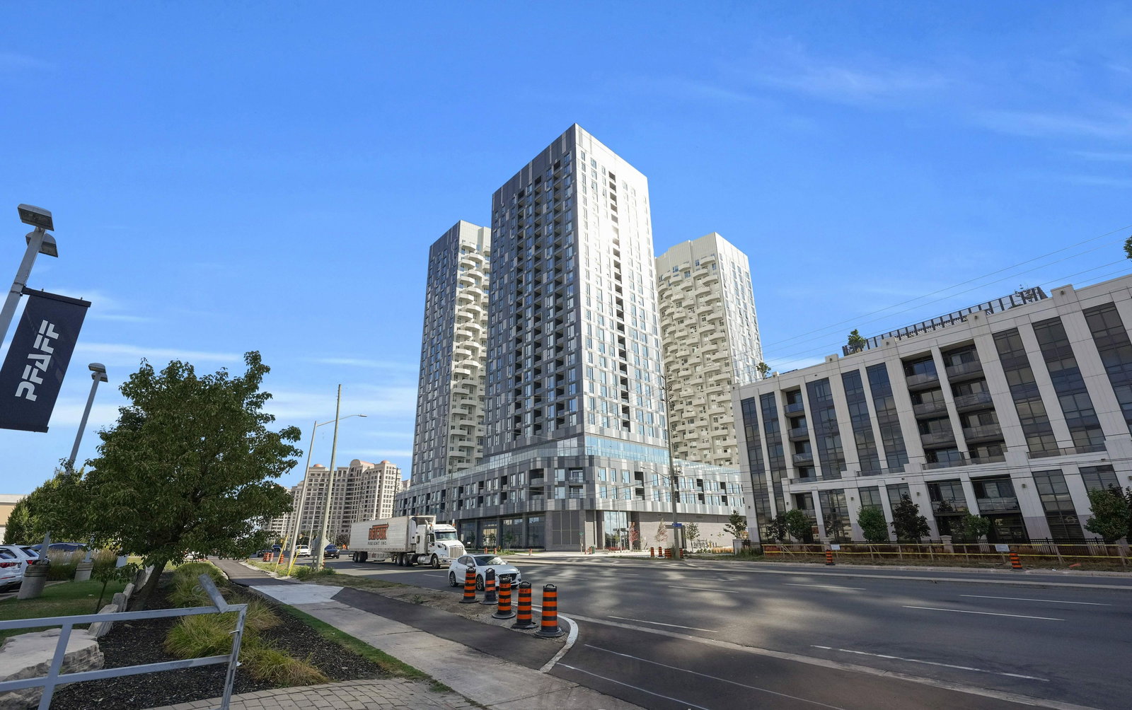 Abeja District Condos exterior