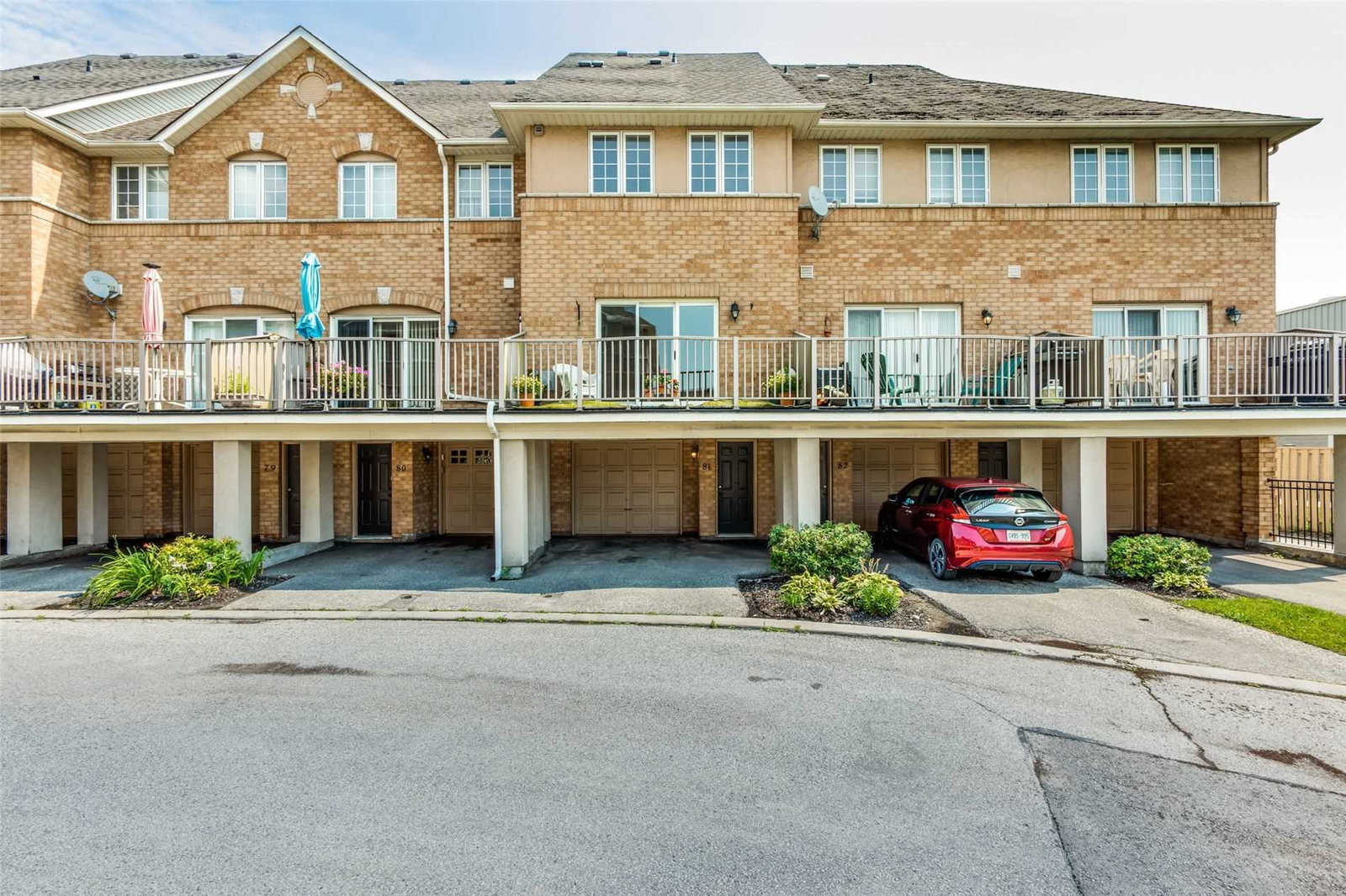 23 Observatory Lane Condos exterior
