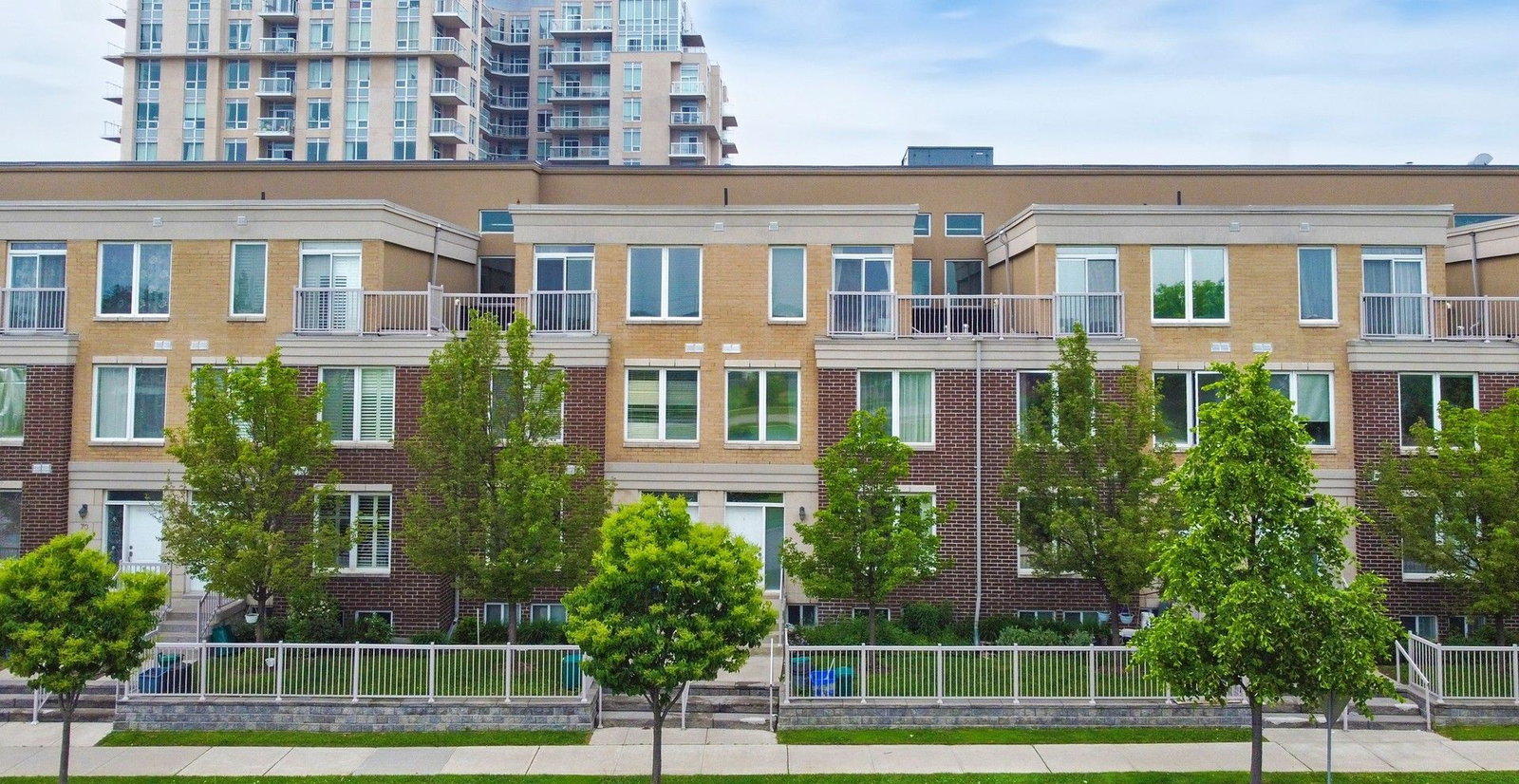 76 Unity Gardens Drive exterior