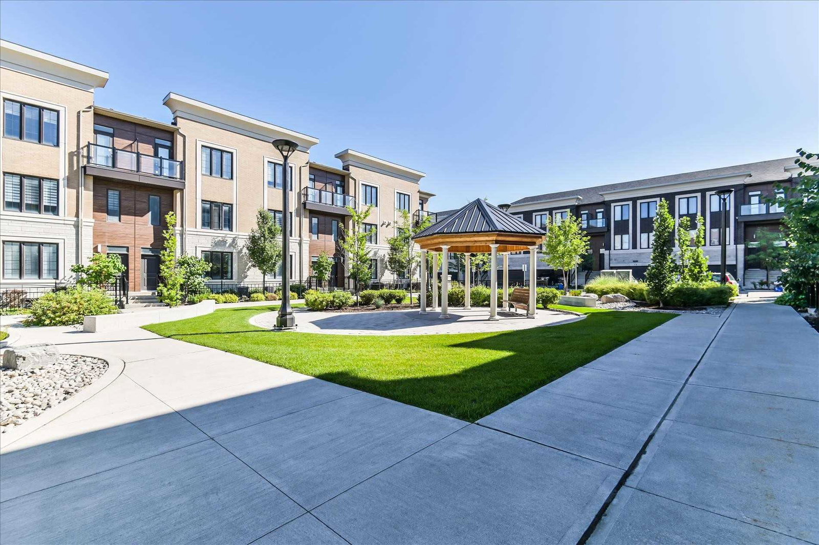 Village Park Townhomes exterior