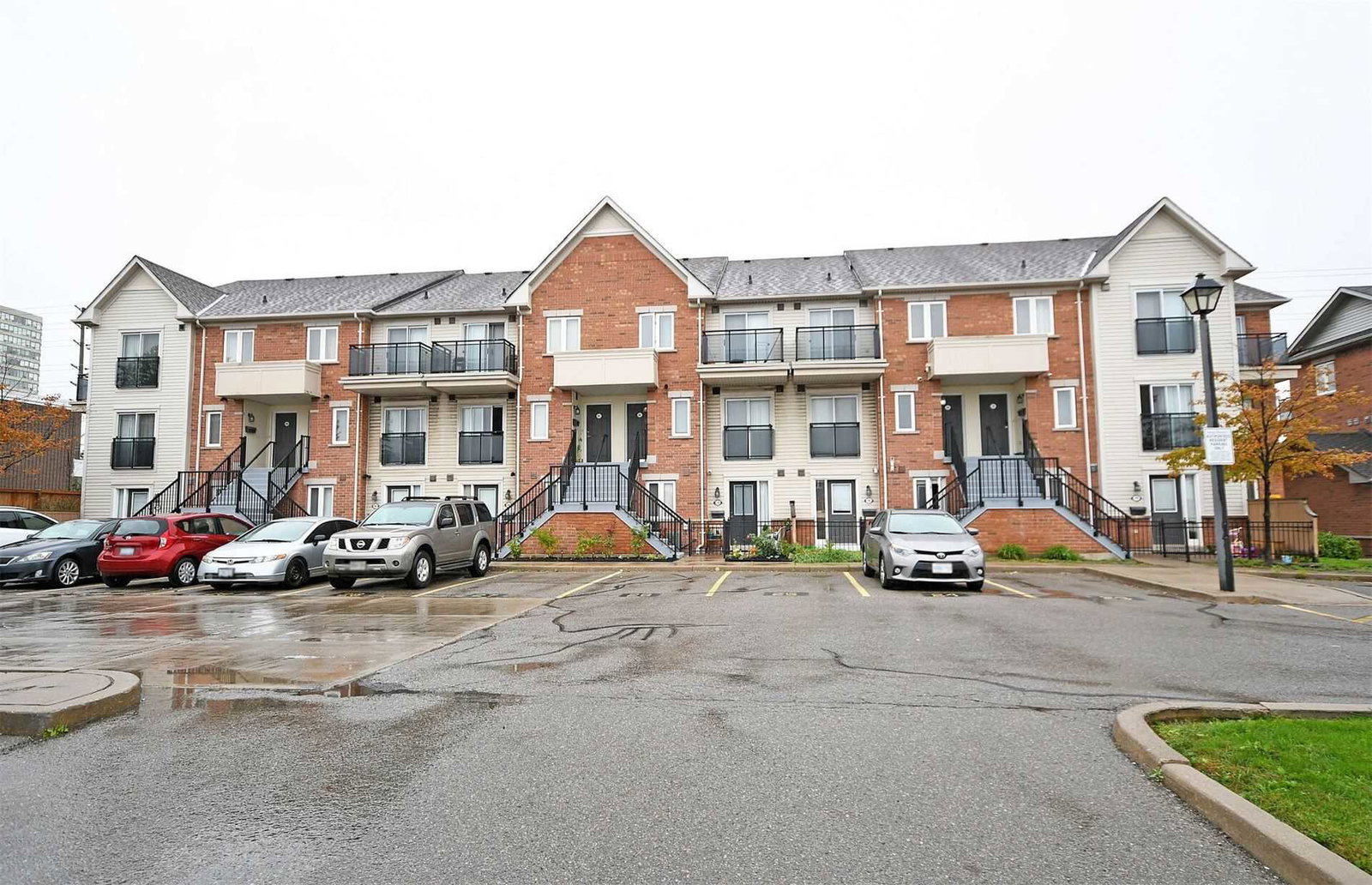 4620 Guildwood Way Townhomes condo