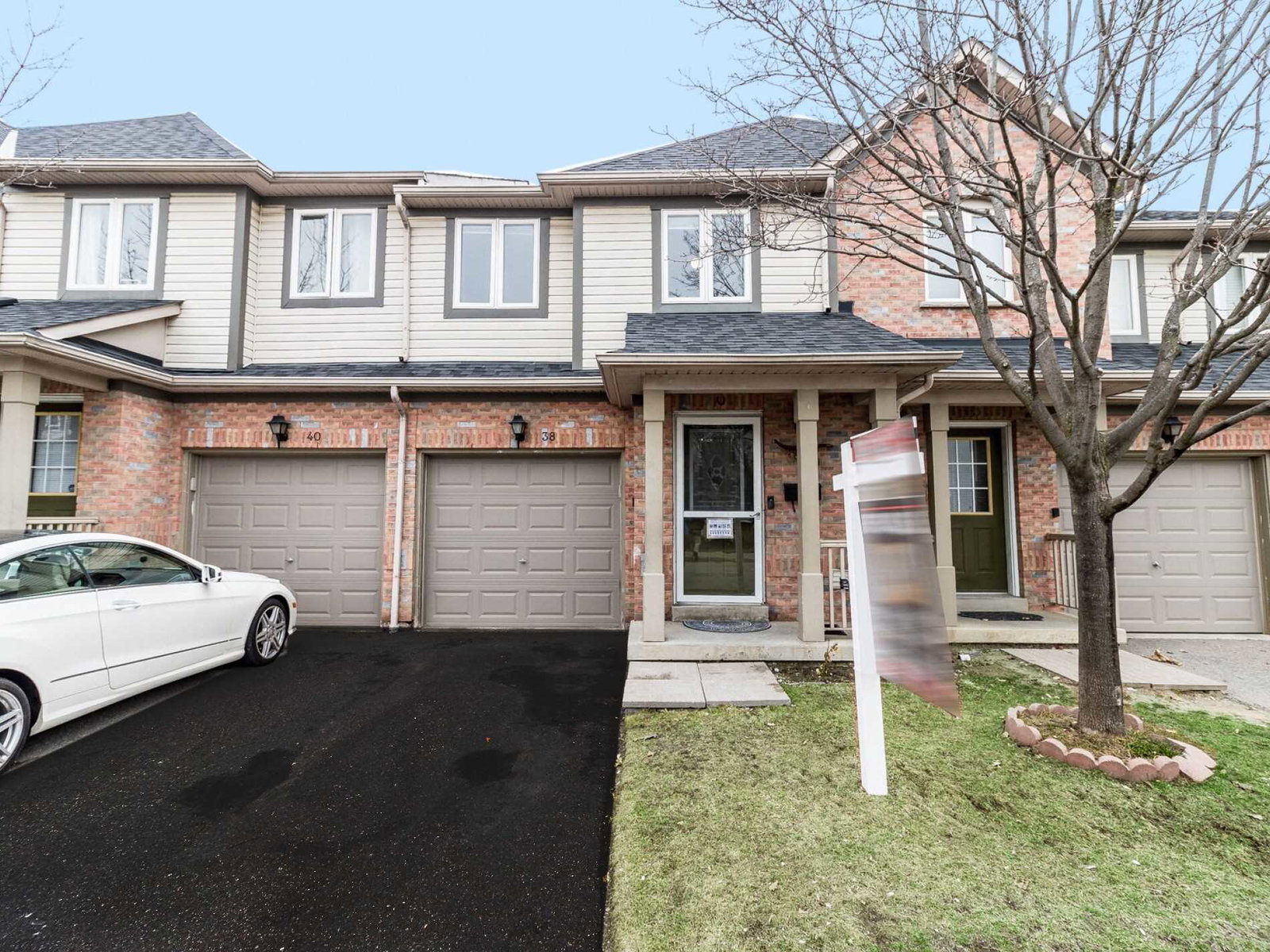 5255 Guildwood Way Townhomes condo