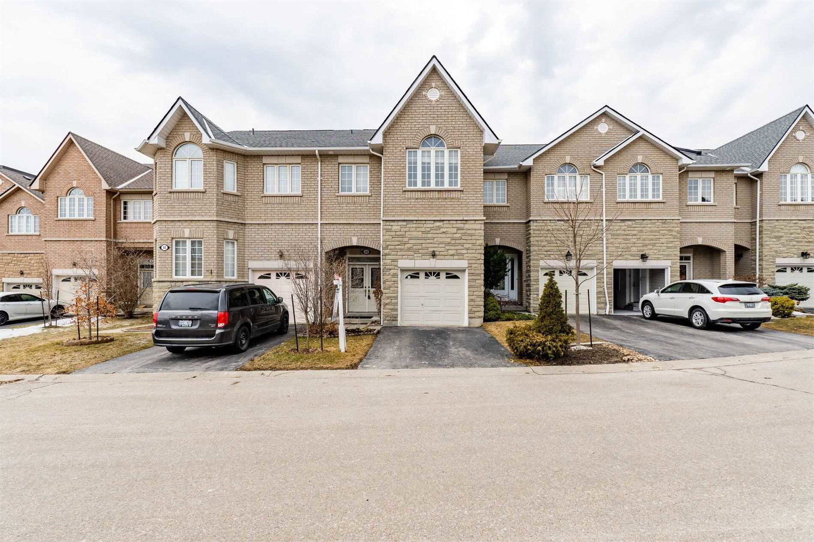 470 Faith Drive Townhomes exterior