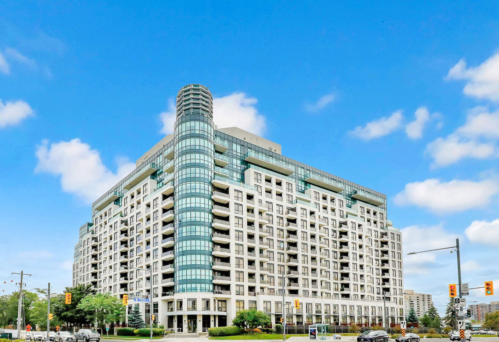 The Richmonde Condos exterior