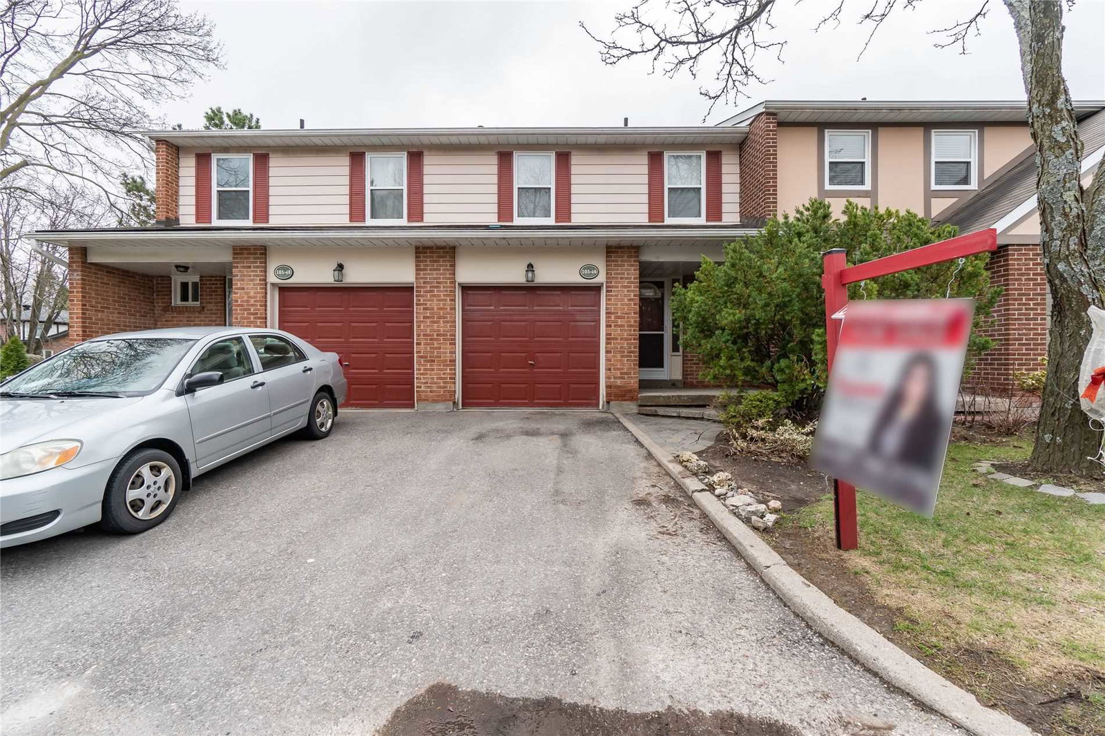 105 Carlton Road Townhomes exterior