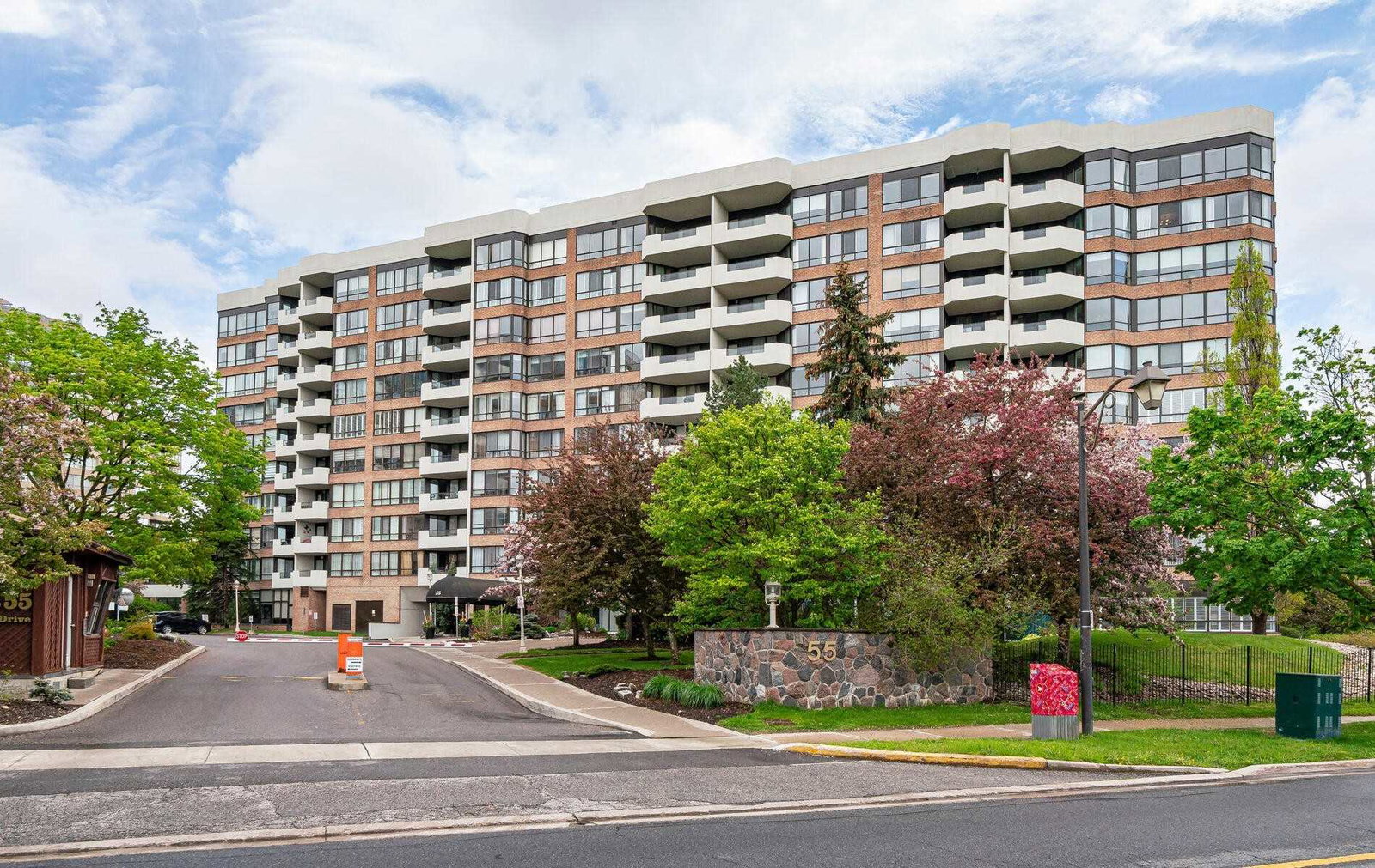 Waldon Pond Condos condo