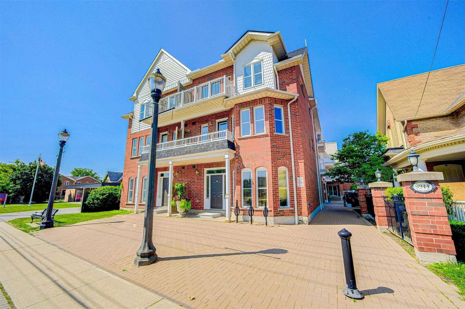 9944 Keele Street Condos exterior