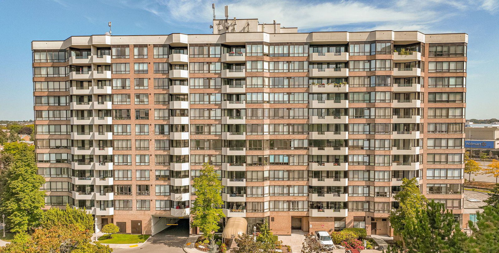 Waldon Pond II Condos exterior