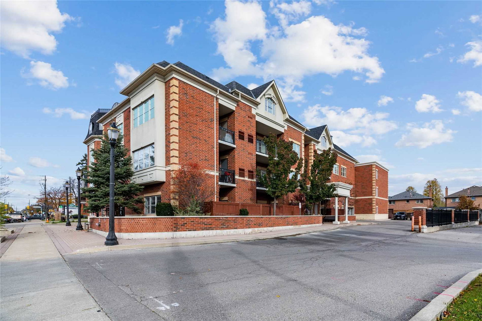 9973 Keele Street Condos exterior