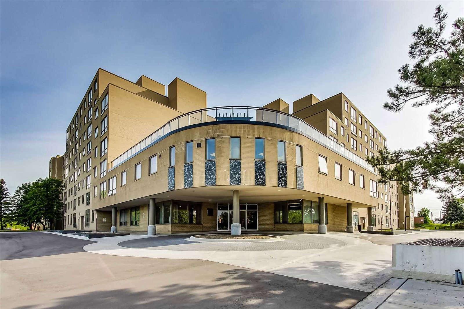 Mackenzie Square Condos exterior