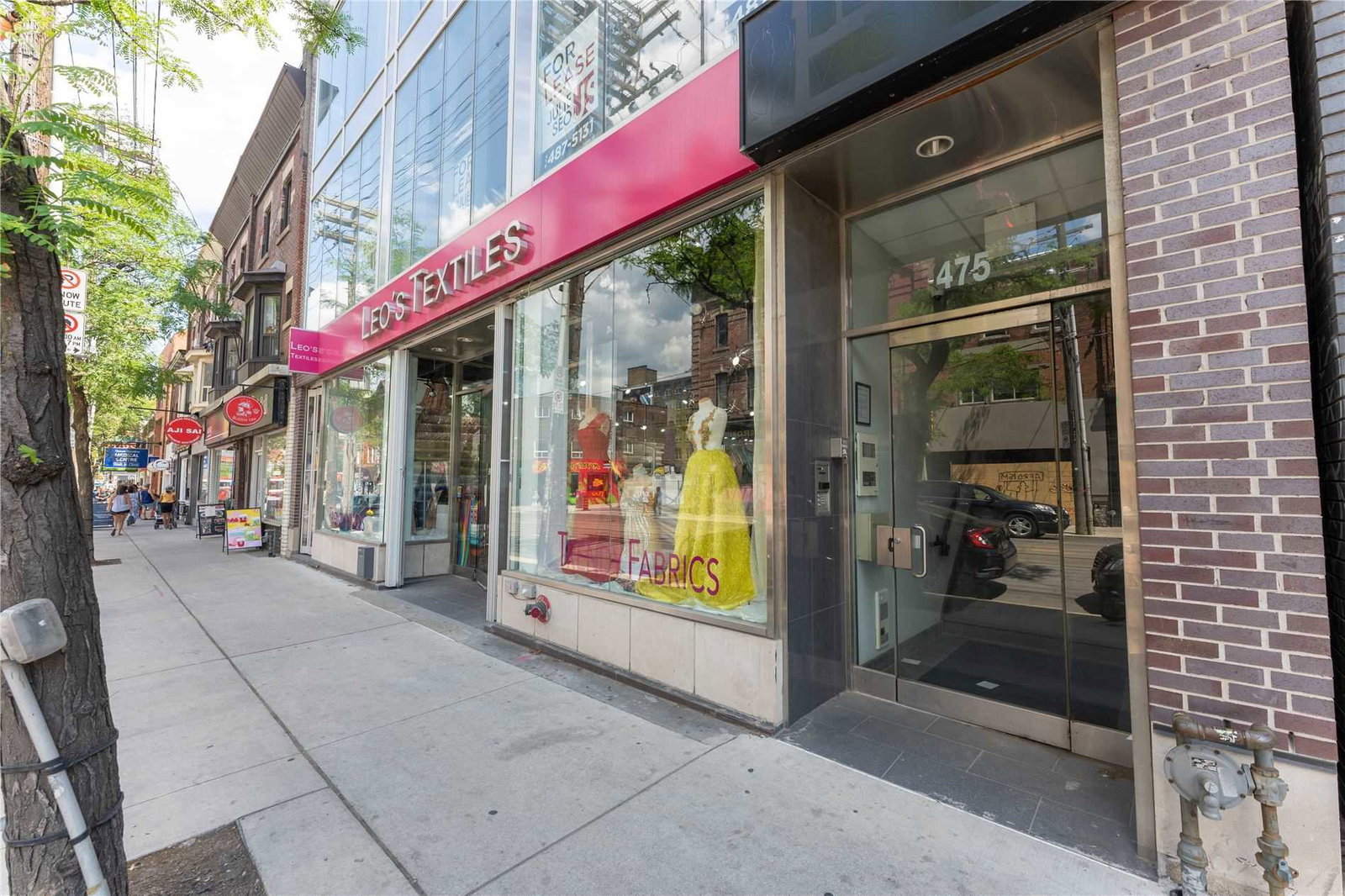 475 Queen Street West condo building exterior