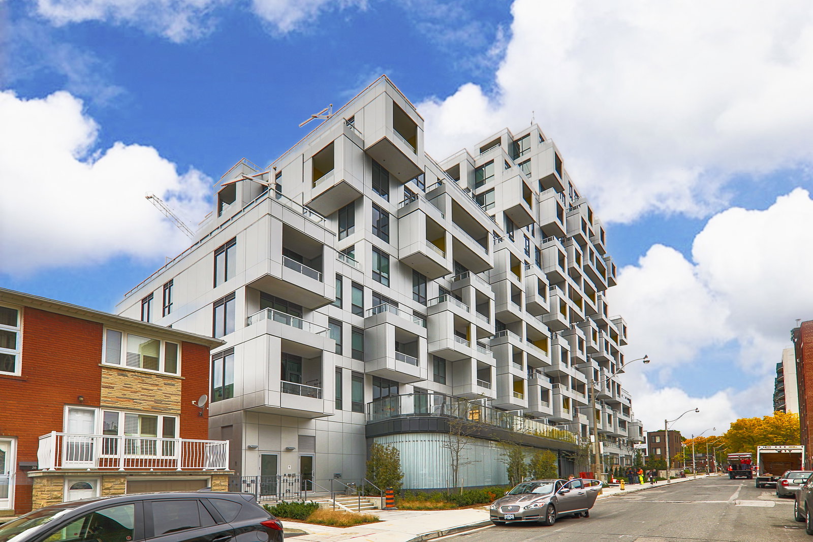 SQ Condos at Alexandra Park exterior