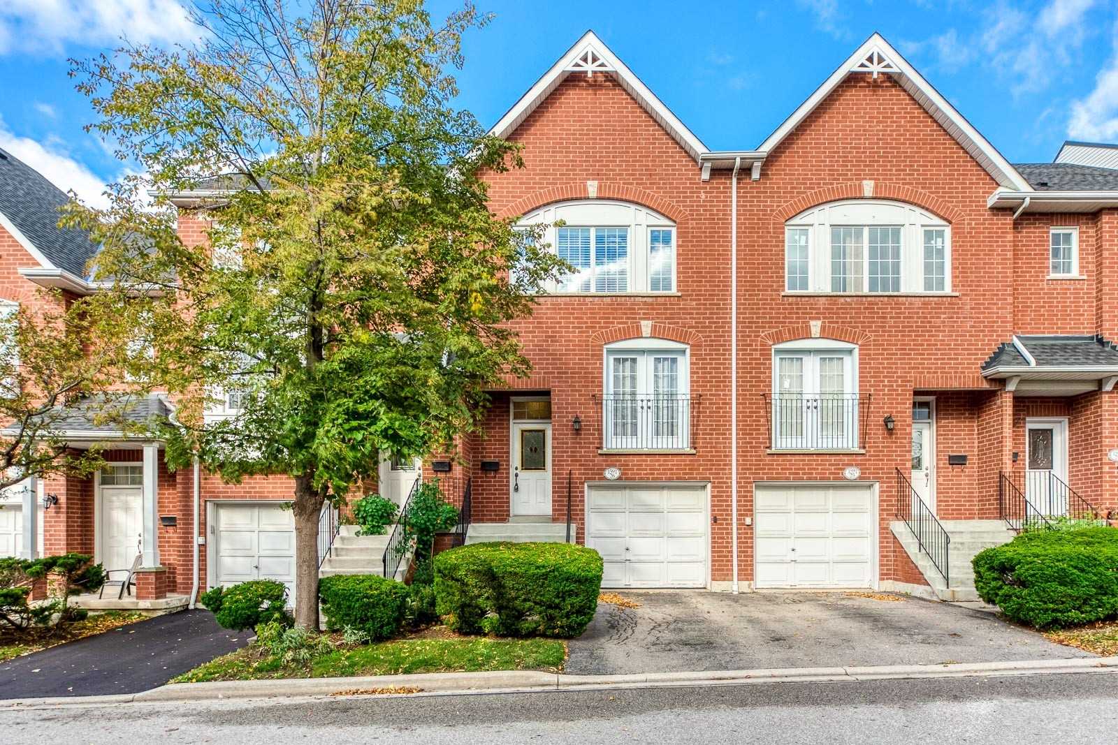 1591 South Parade Townhomes condo building exterior