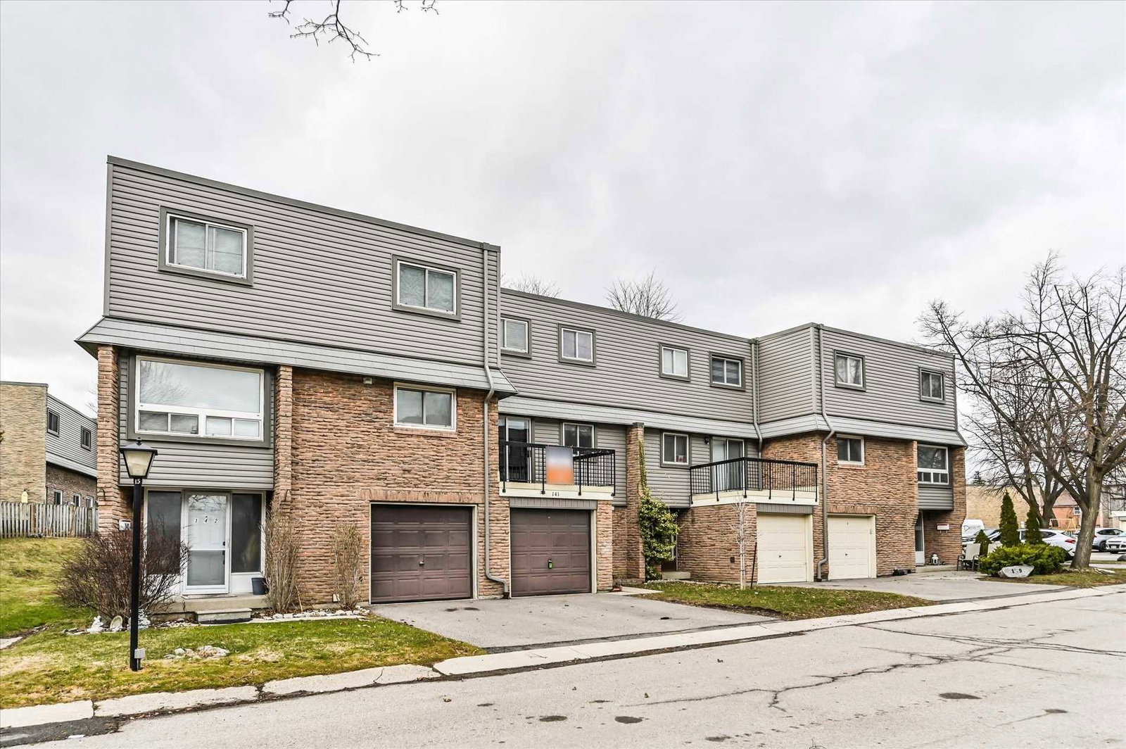 2315 Bromsgrove Rd Townhomes exterior