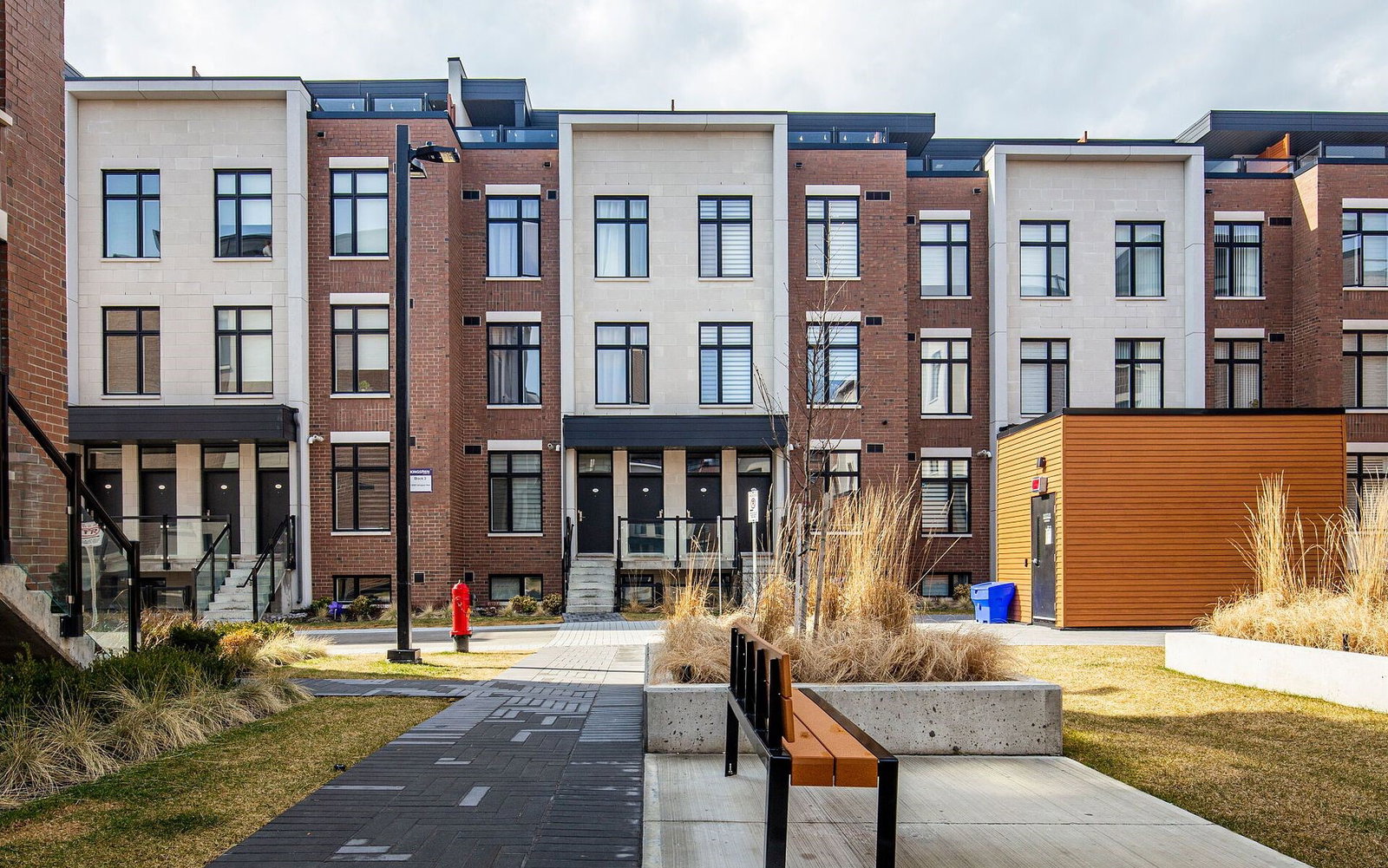 9580 Islington Avenue exterior