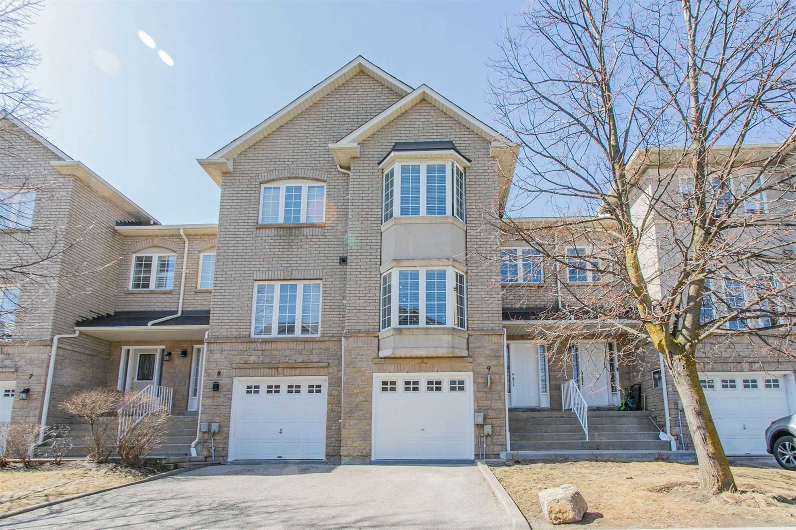 10719 Bathurst St Townhomes condo