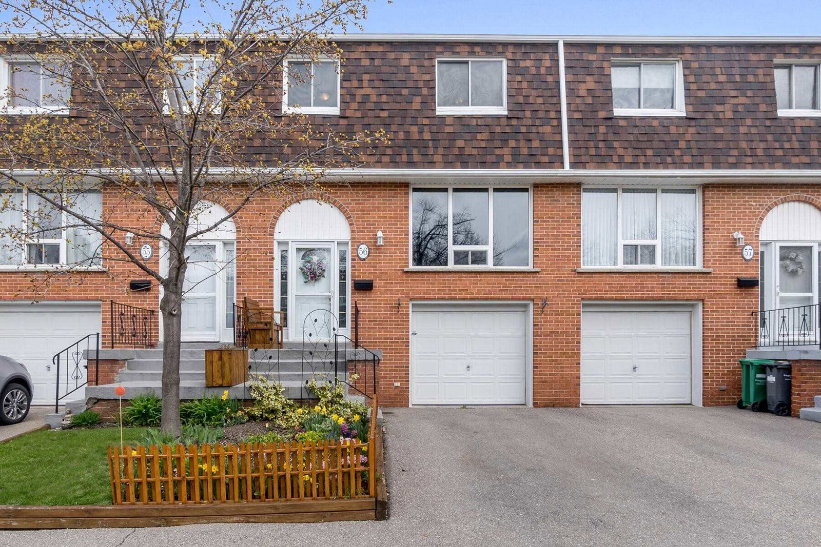 2380 Bromsgrove Townhomes exterior