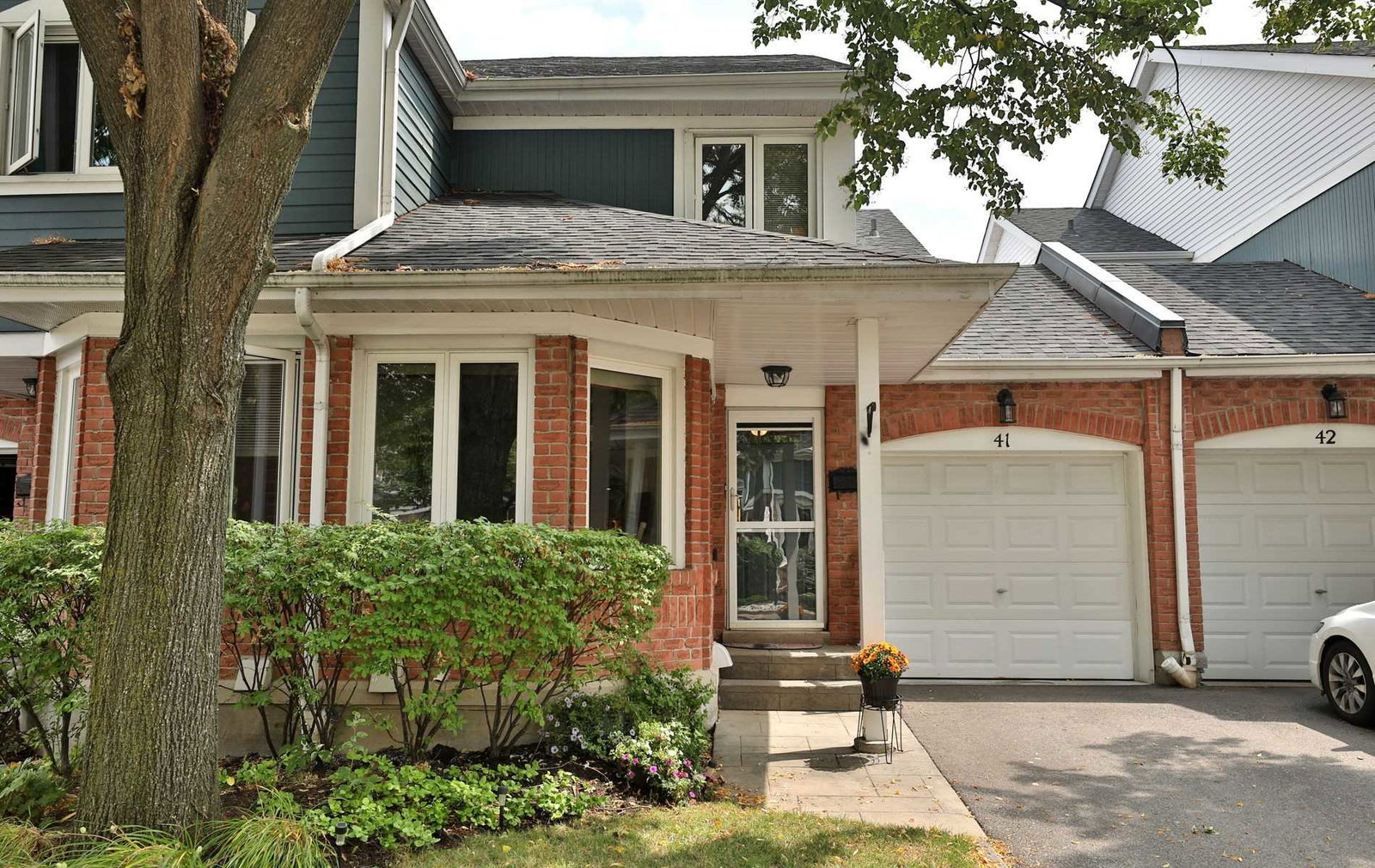 2155 South Millway Townhomes condo building exterior