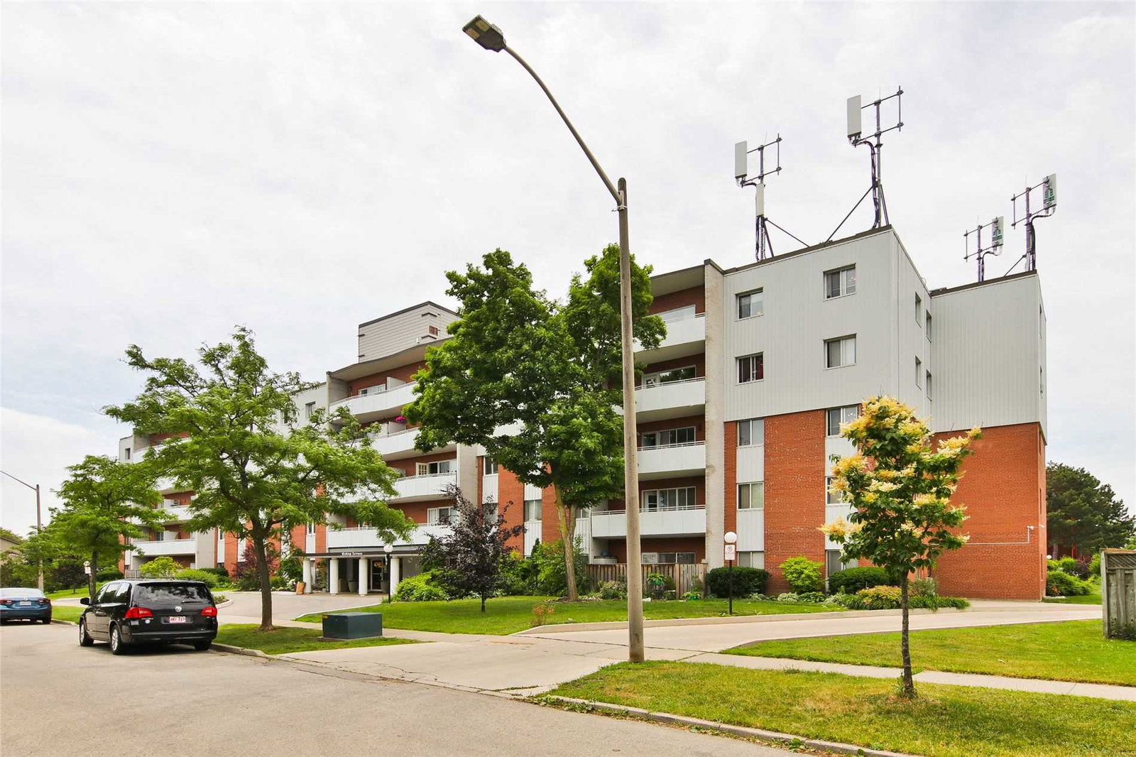 2485 Woking Condos exterior