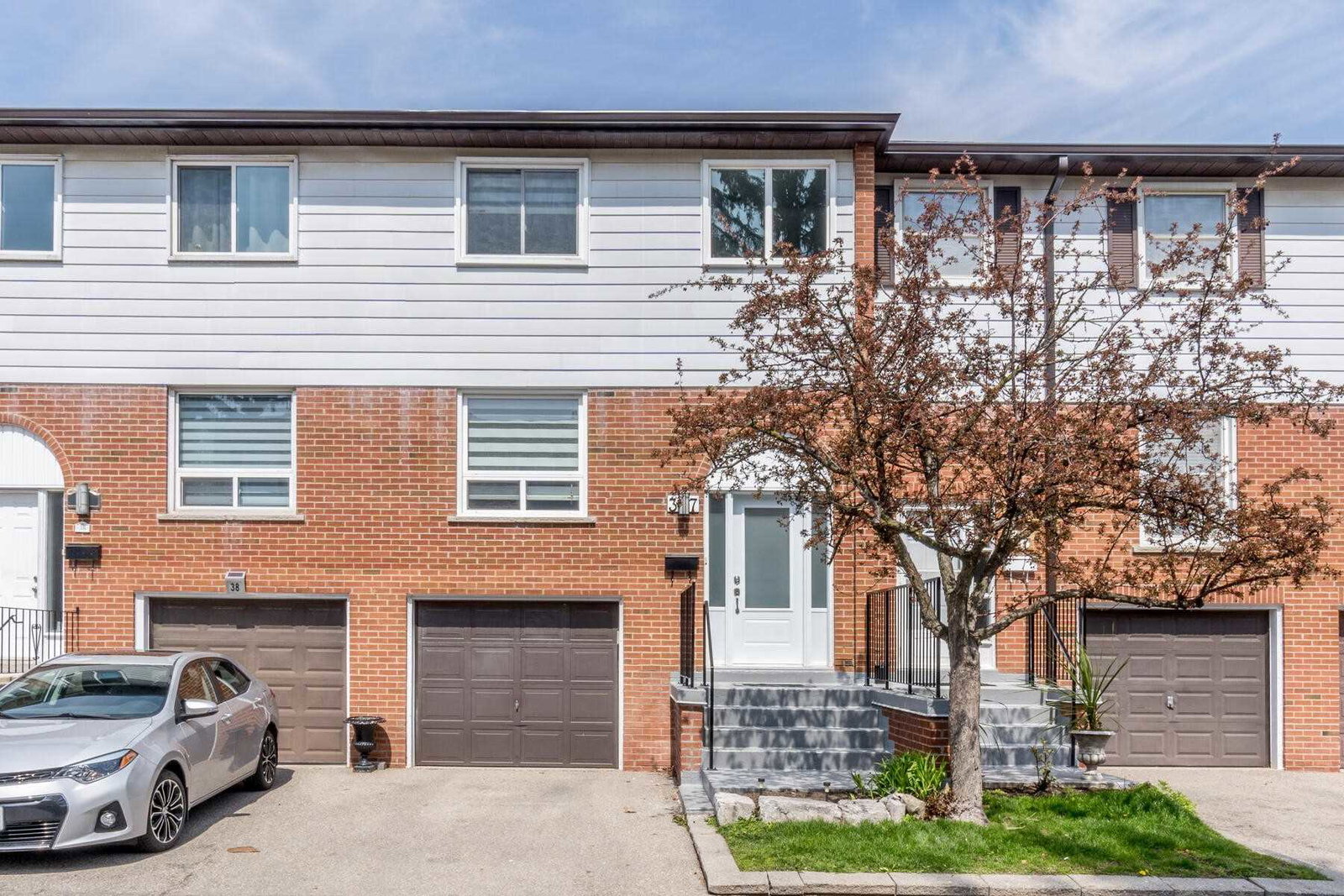 2445 Homelands Drive Townhomes condo