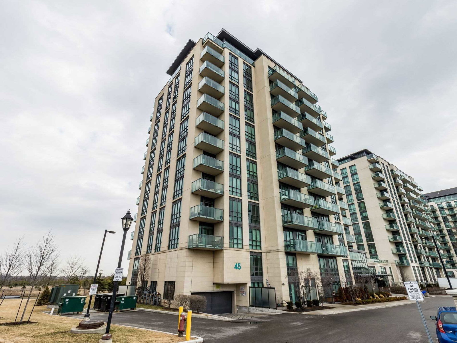 The Clarington Condos condo
