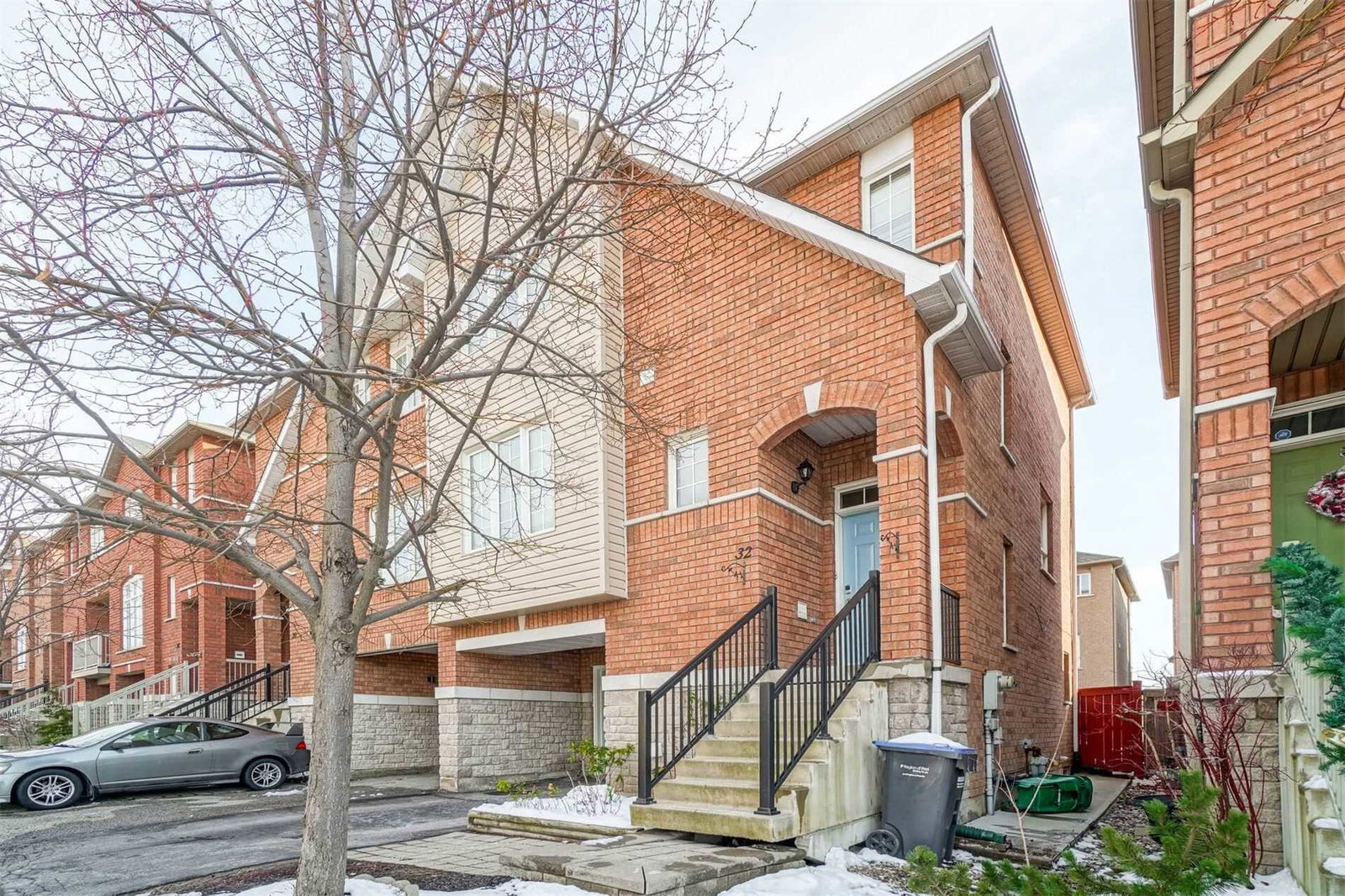 7155 Magistrate Terrace Townhomes exterior