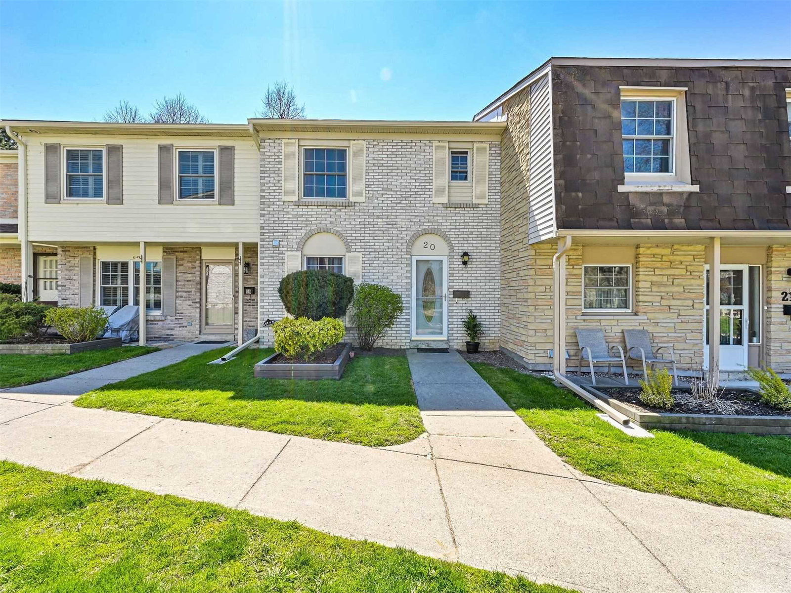 580 Eyer Townhomes exterior