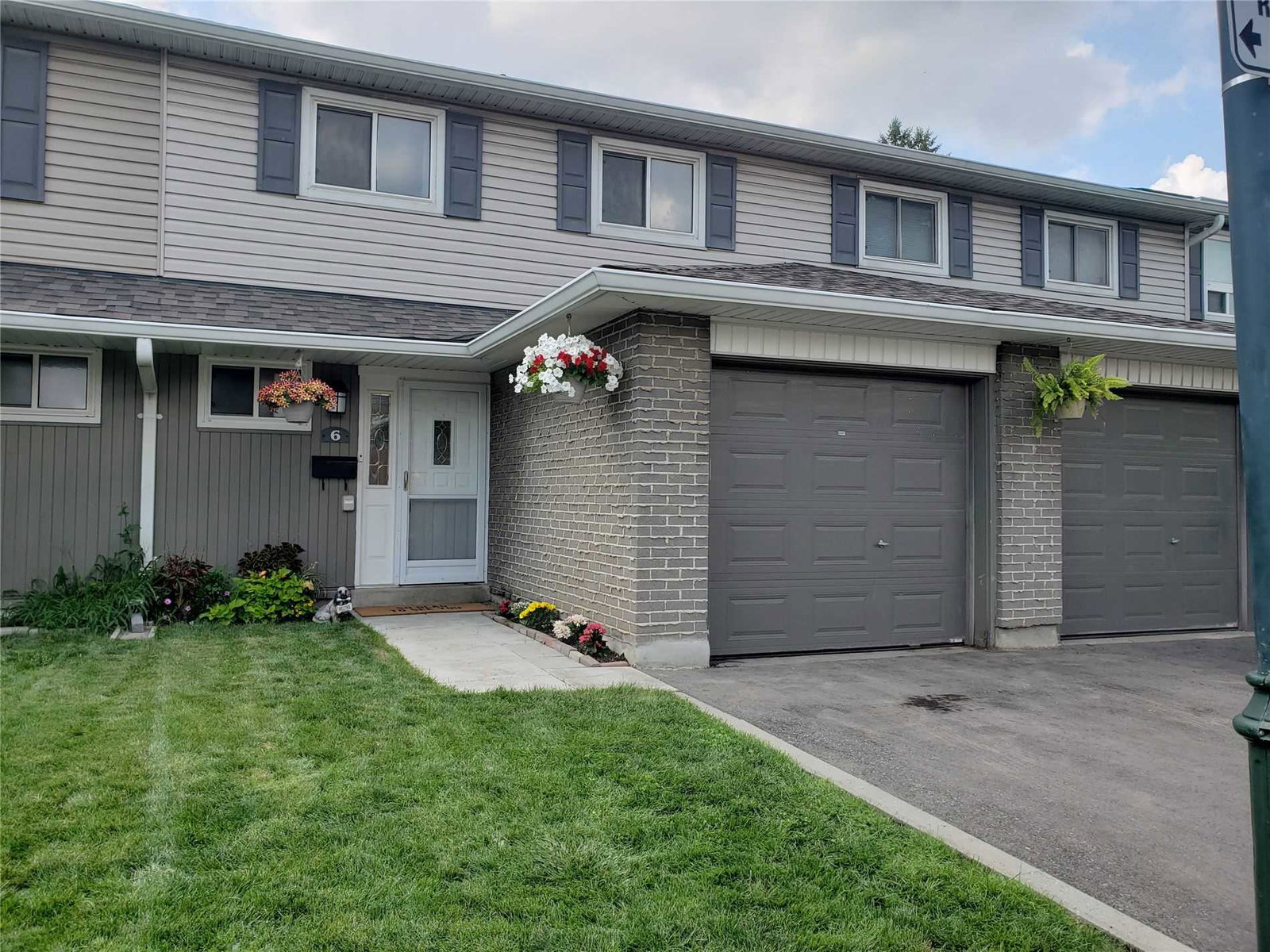 22 Village Court Townhouses condo